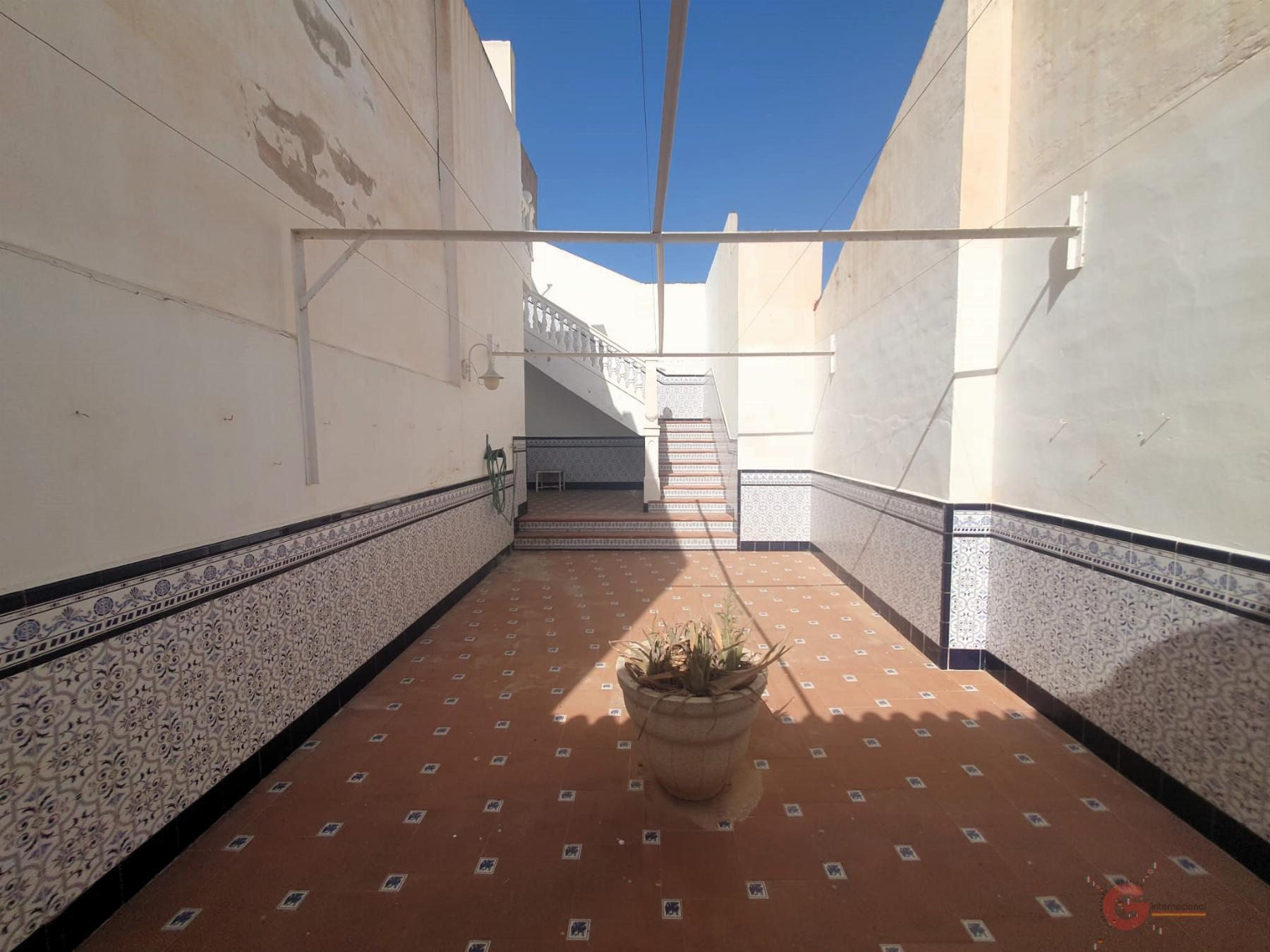For sale of house in Motril