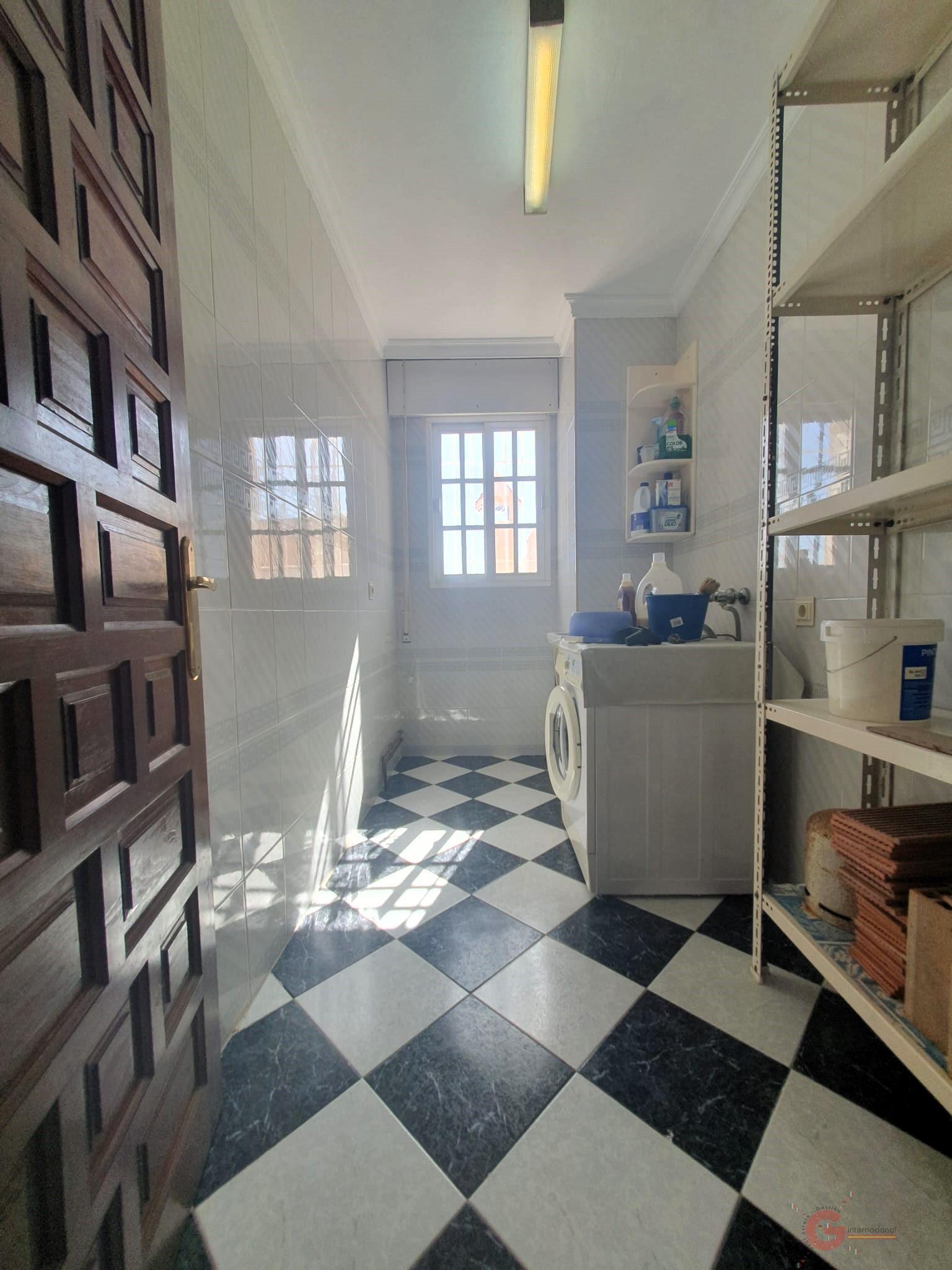 For sale of house in Motril