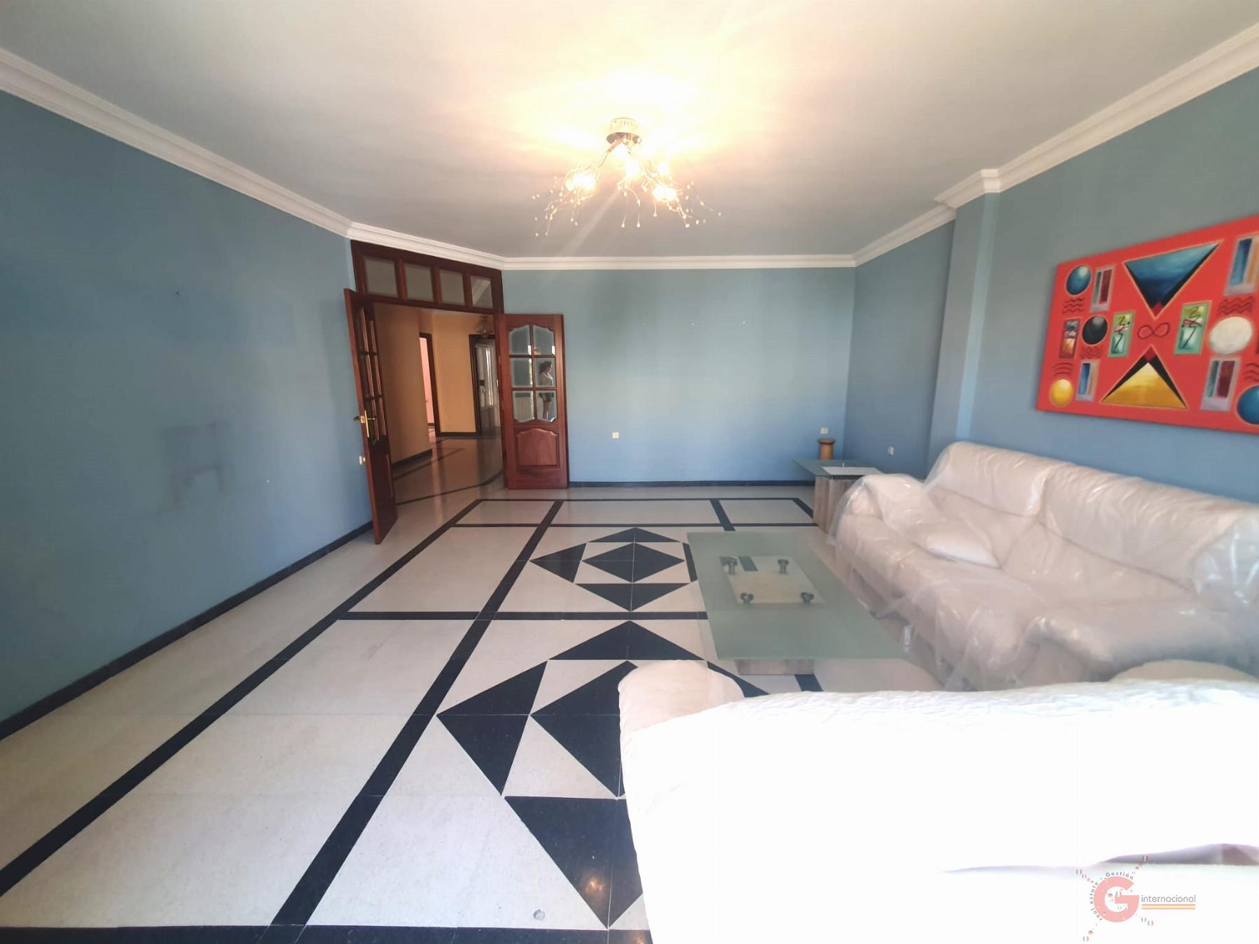 For sale of house in Motril