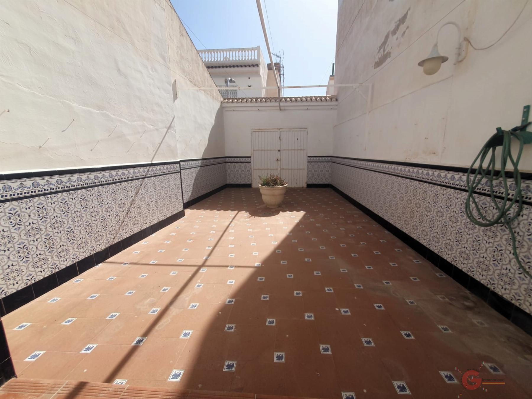 For sale of house in Motril
