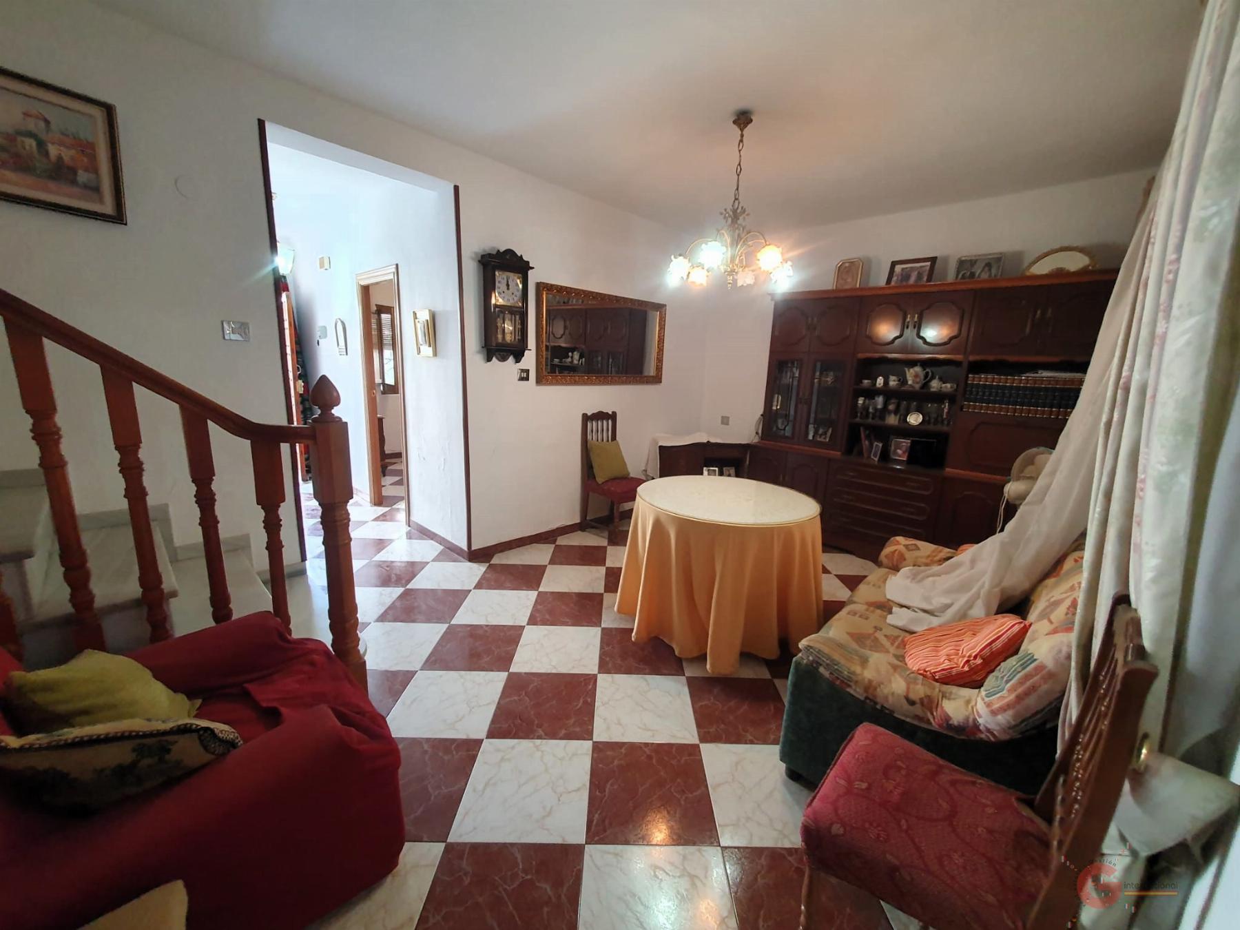 Venta de casa en Vélez de Benaudalla