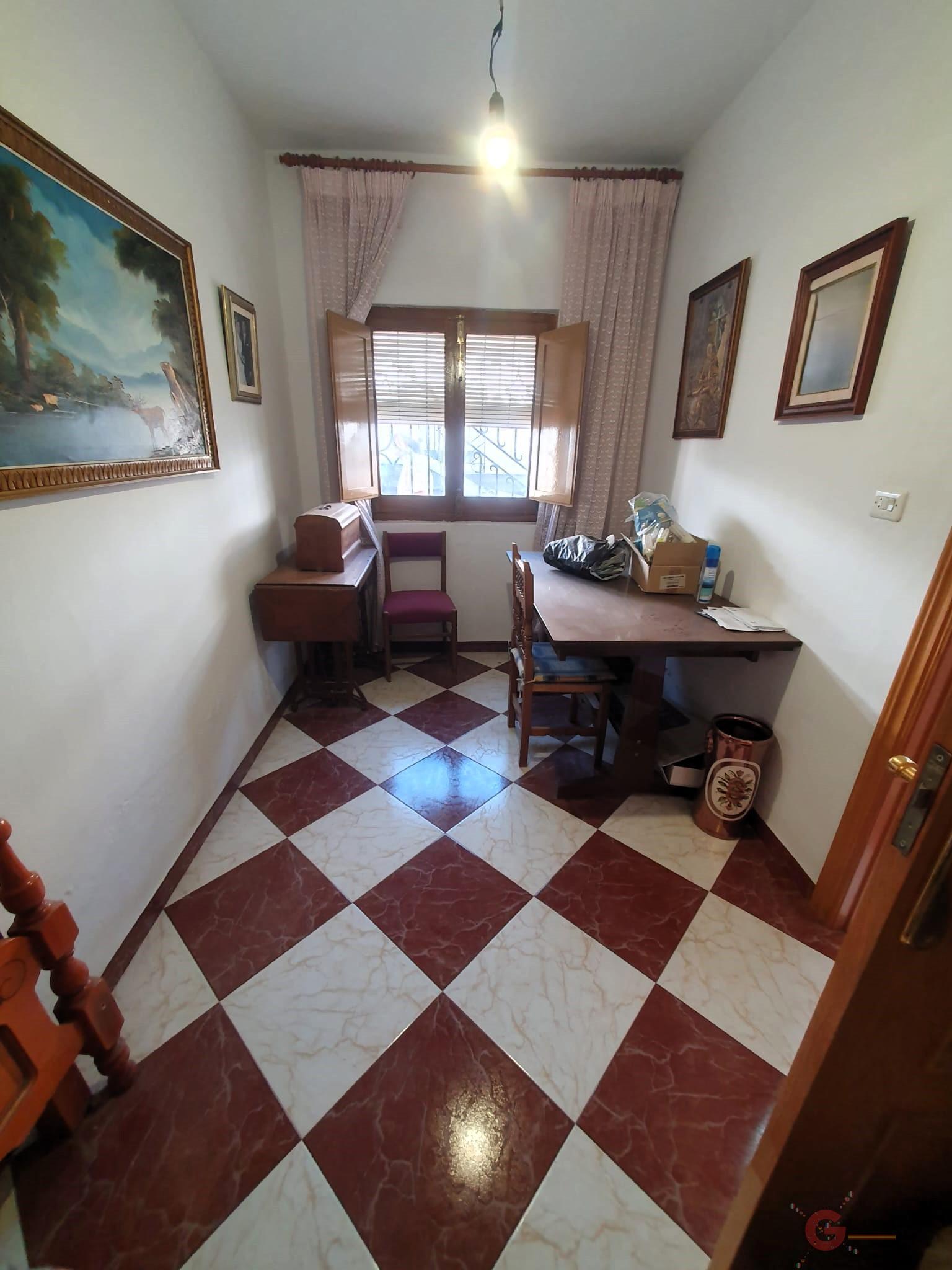 For sale of house in Vélez de Benaudalla