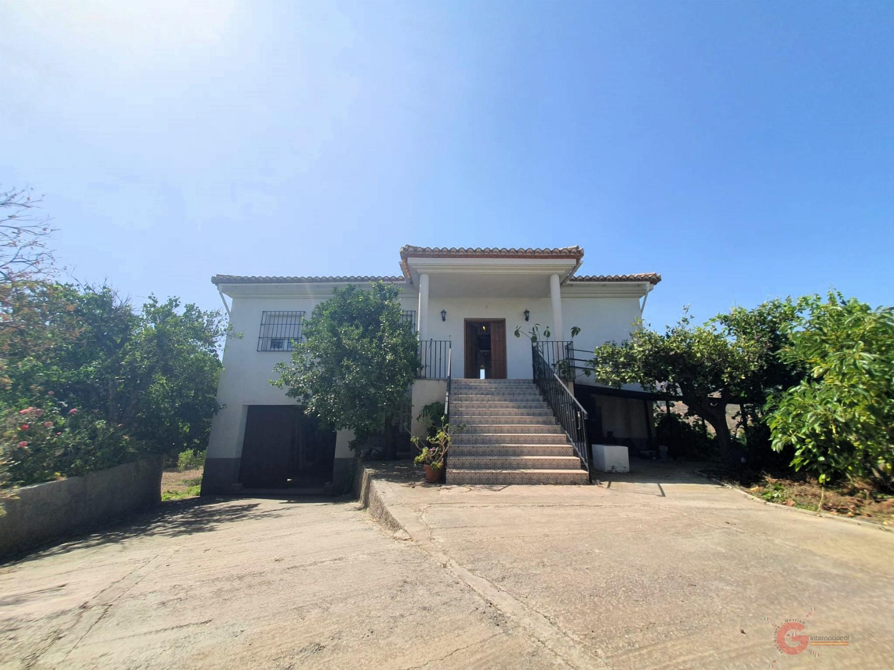 For sale of rural property in Lecrín