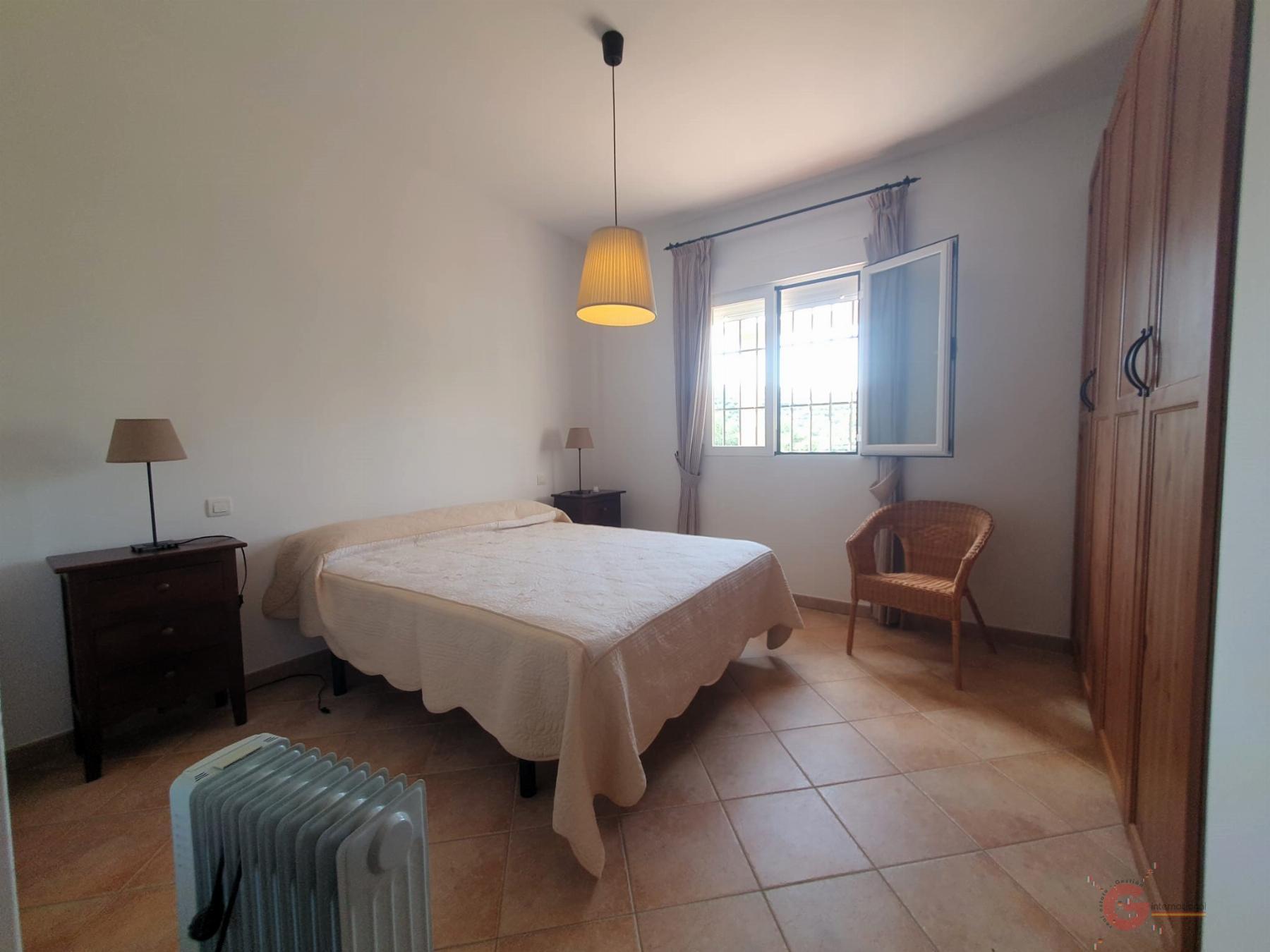 For sale of rural property in Lecrín