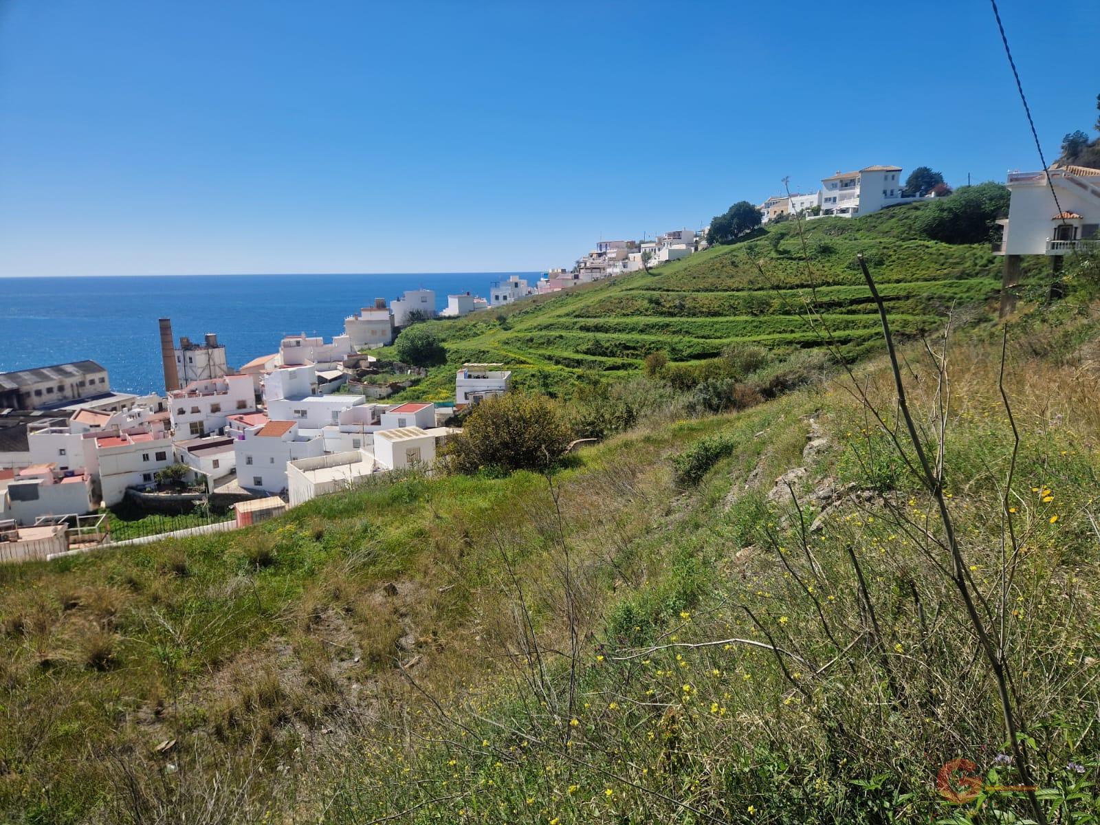 For sale of land in Salobreña