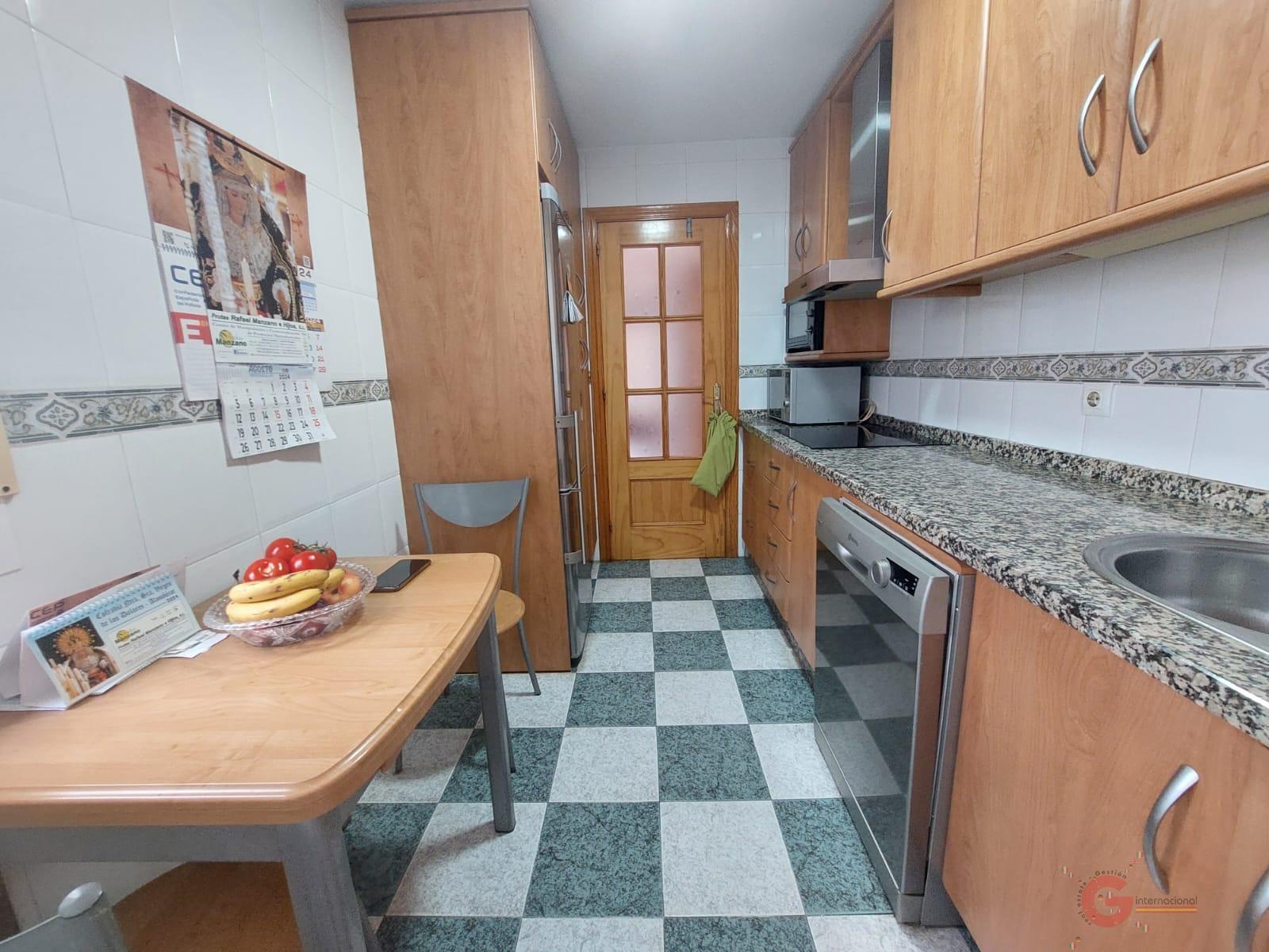 For sale of flat in Salobreña