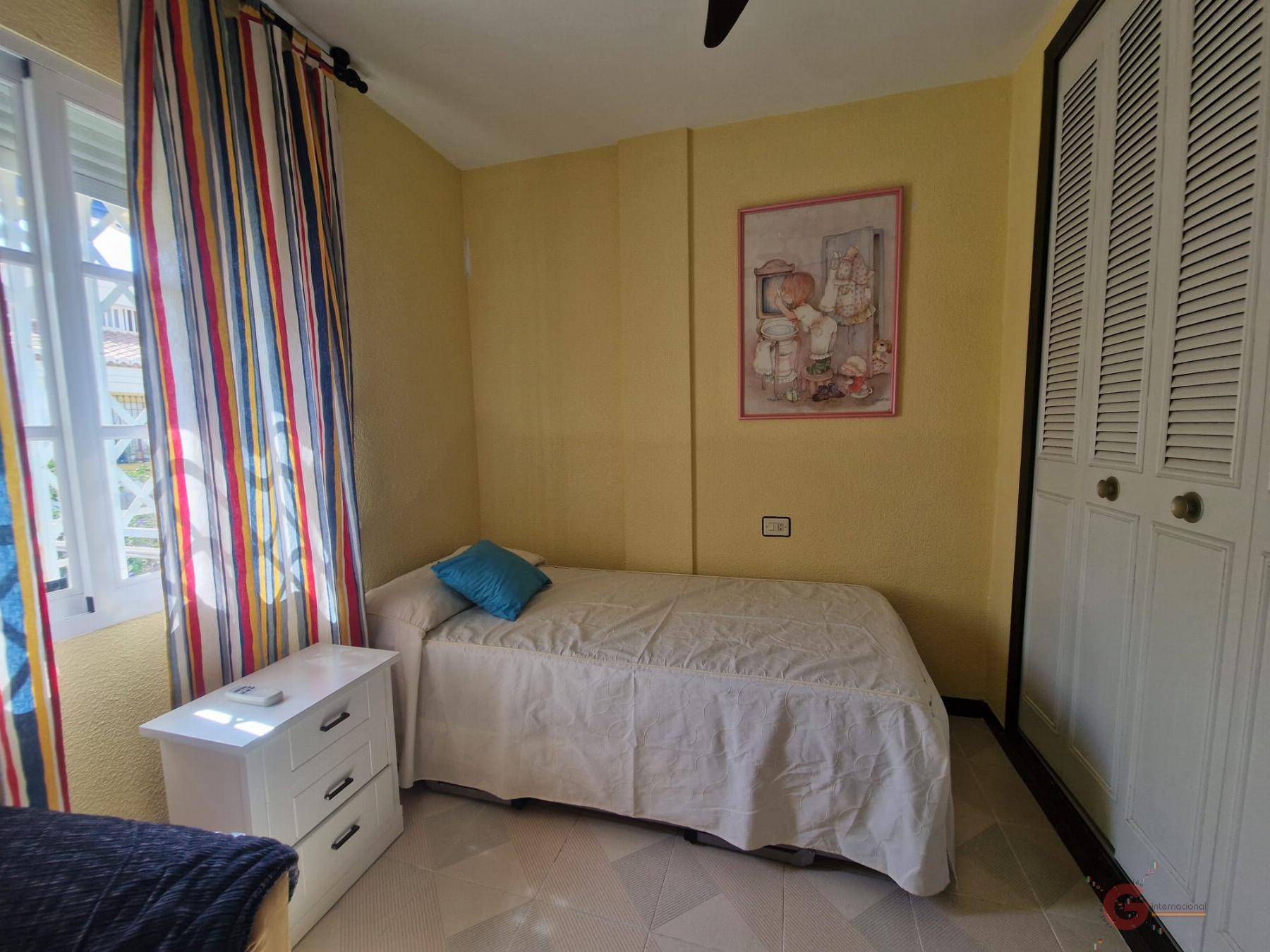For sale of house in Salobreña
