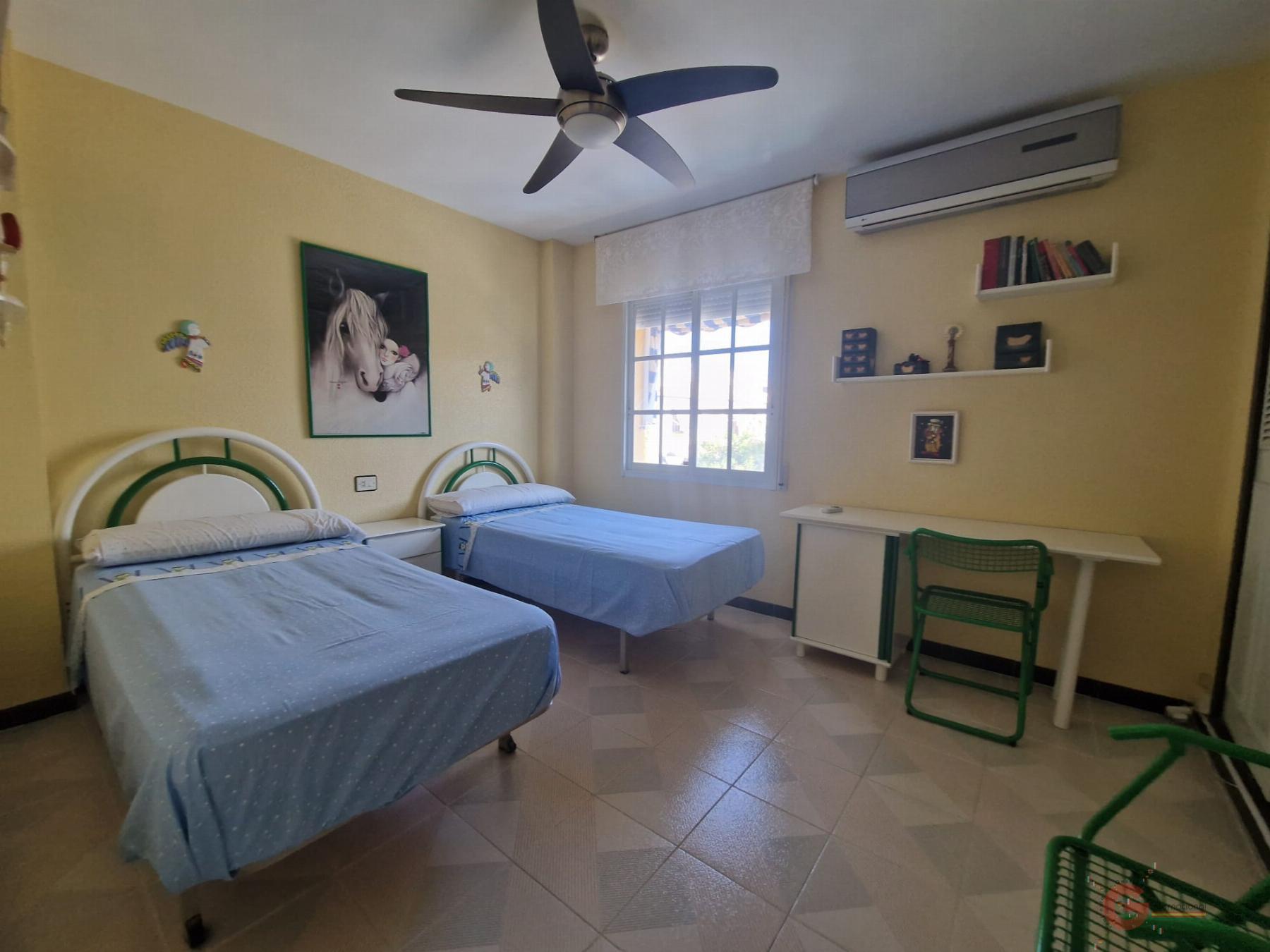 For sale of house in Salobreña
