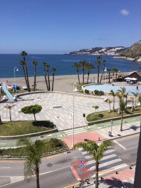 For sale of apartment in Almuñécar