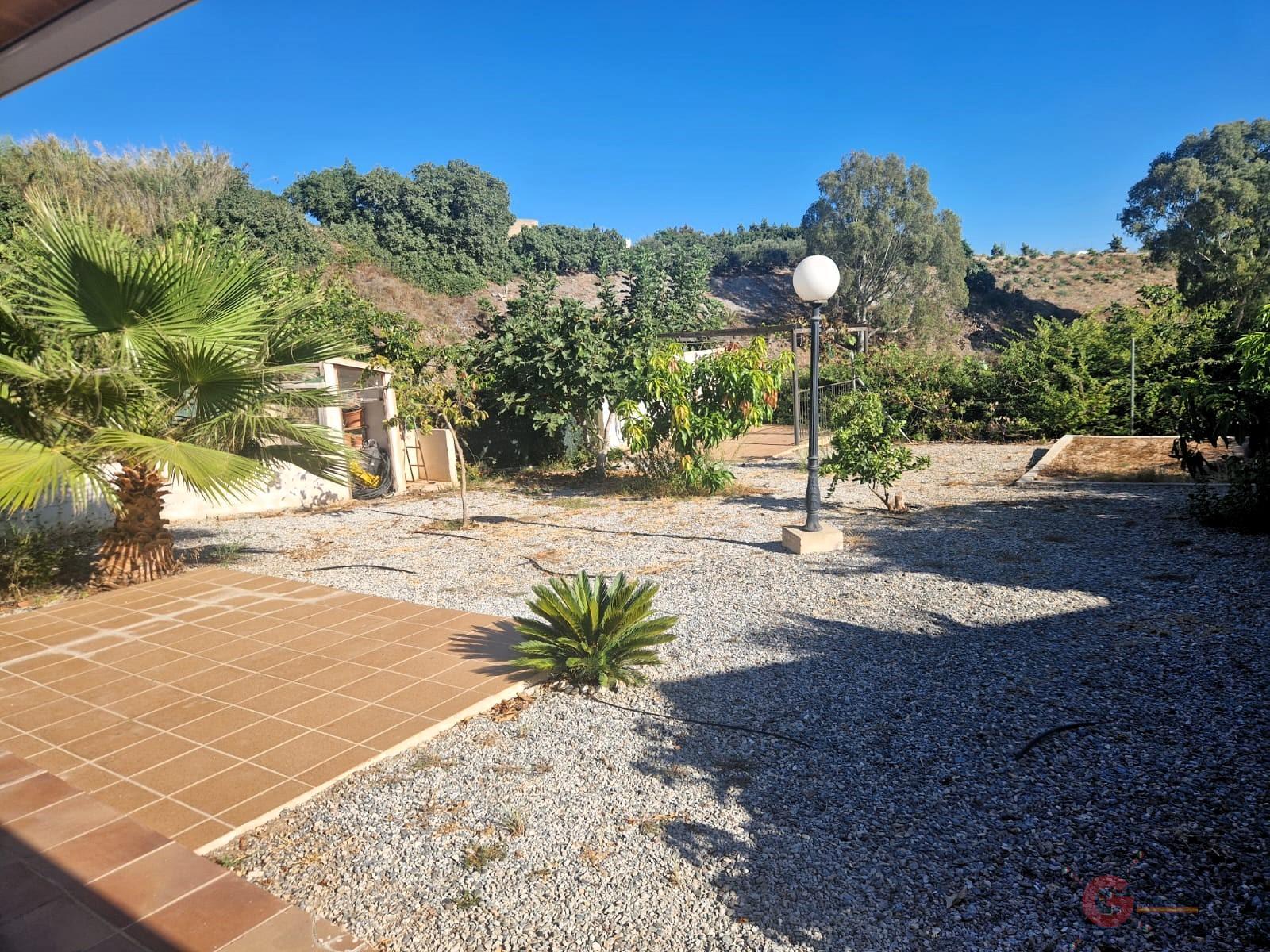 For sale of rural property in Motril