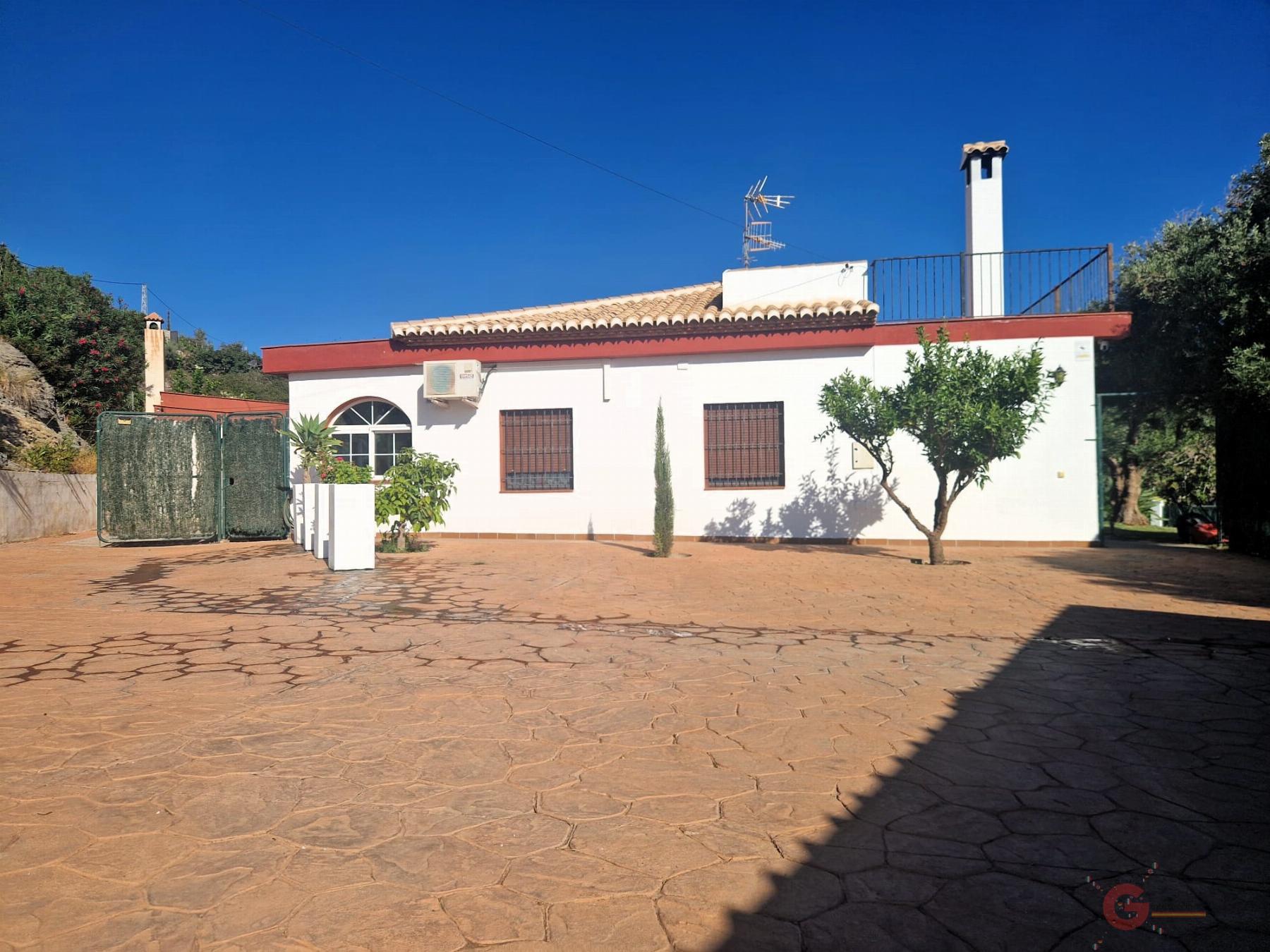 For sale of rural property in Motril