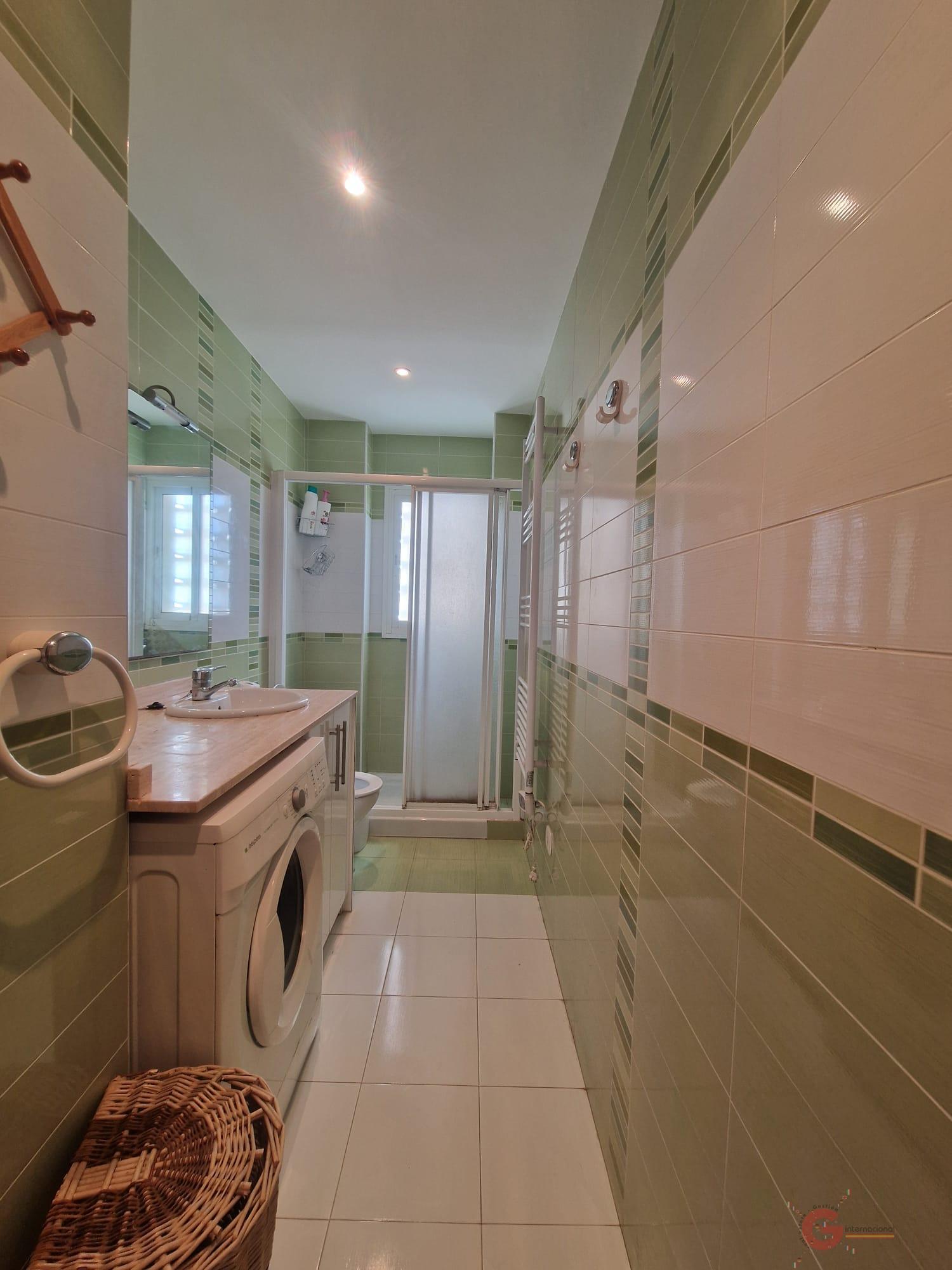 For sale of flat in Salobreña