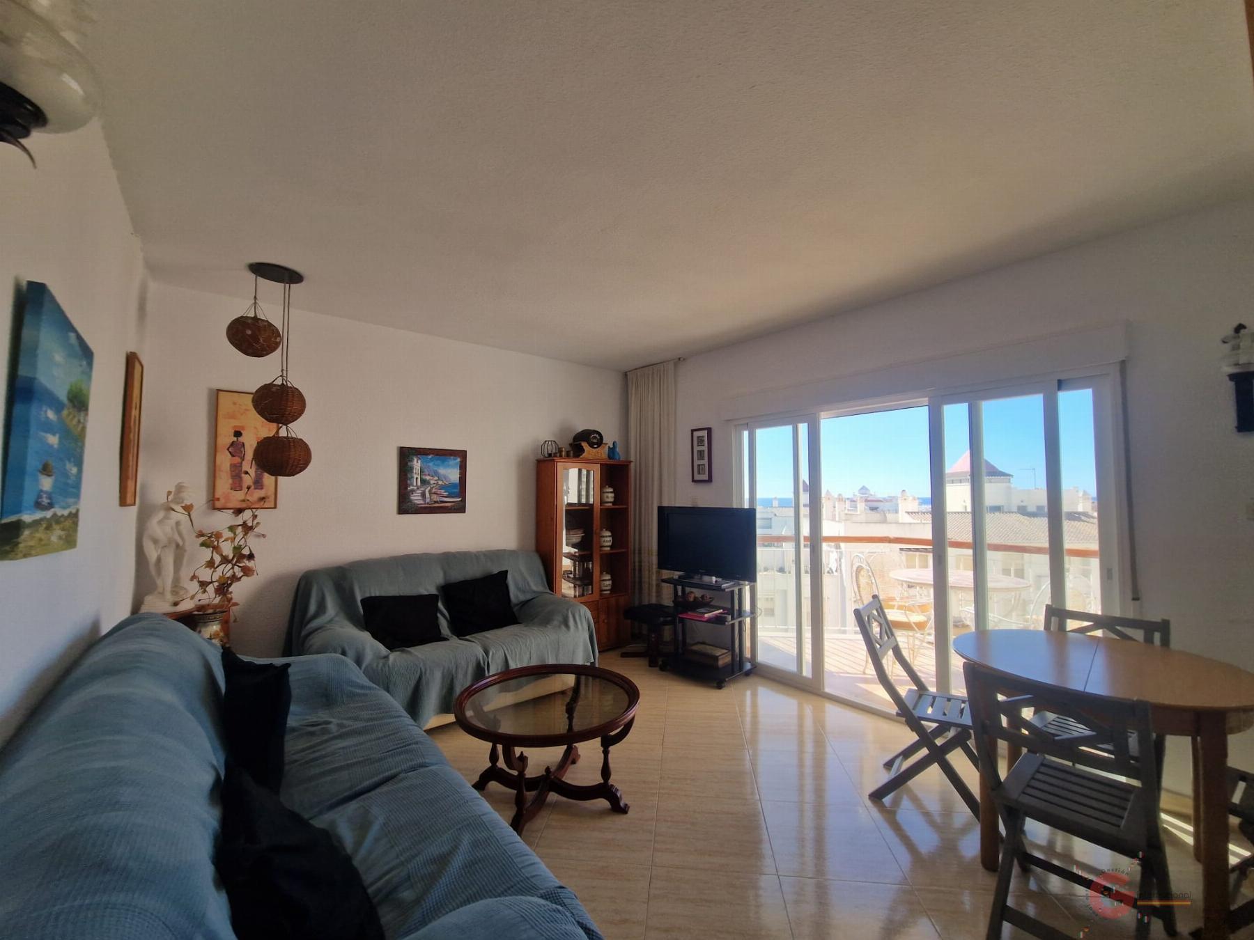 For sale of flat in Salobreña