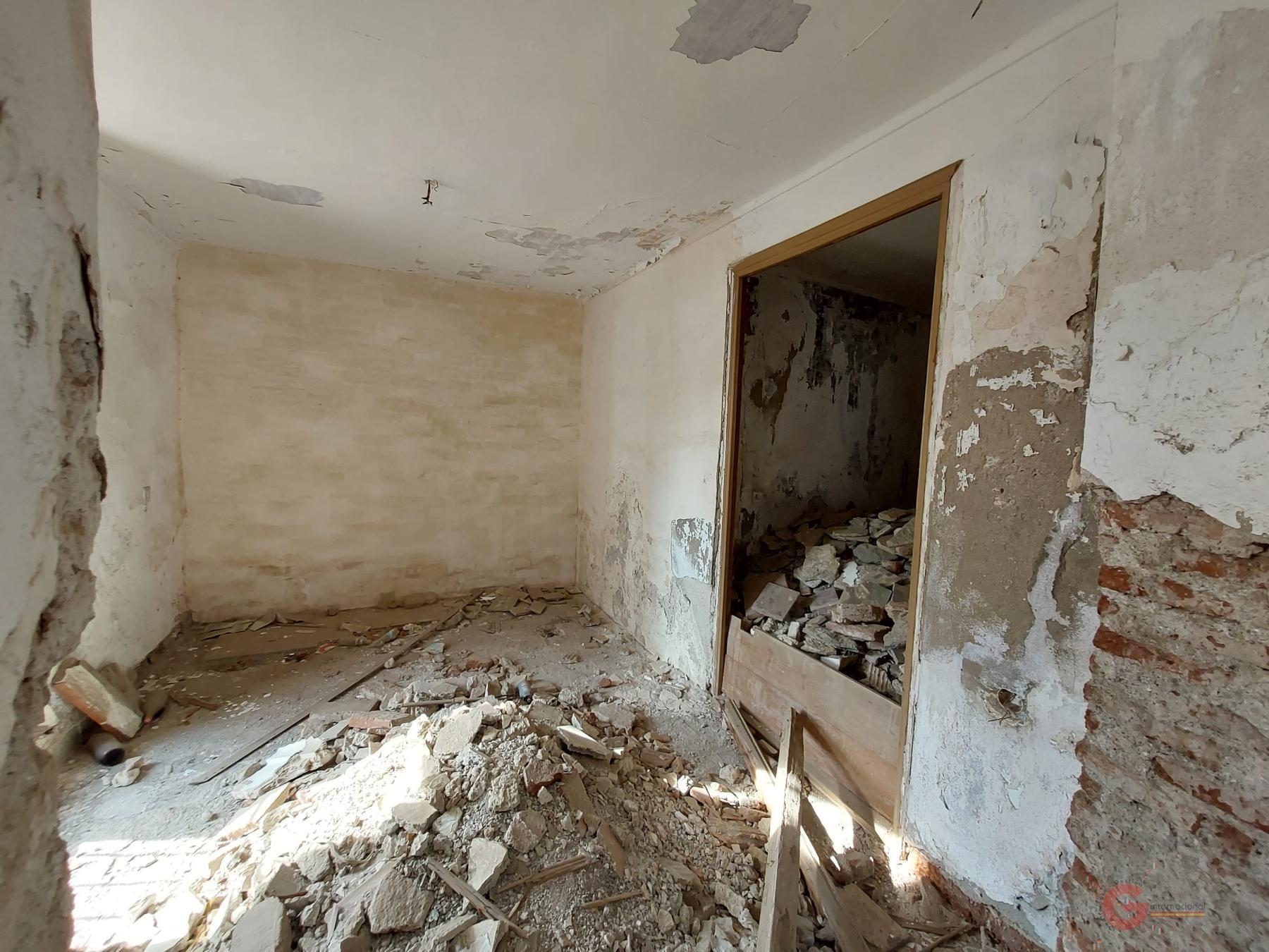 For sale of house in Salobreña