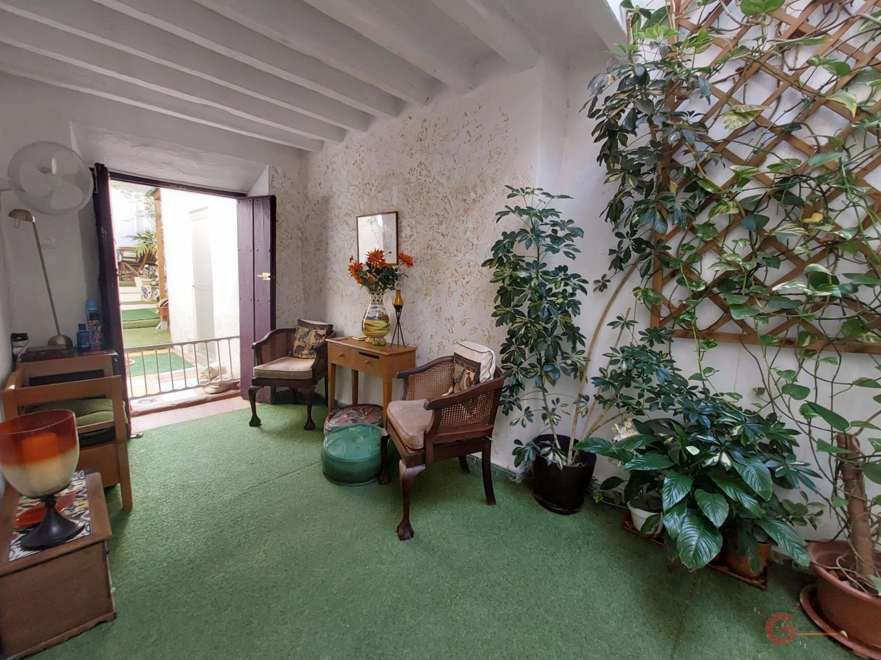 For sale of house in Vélez de Benaudalla