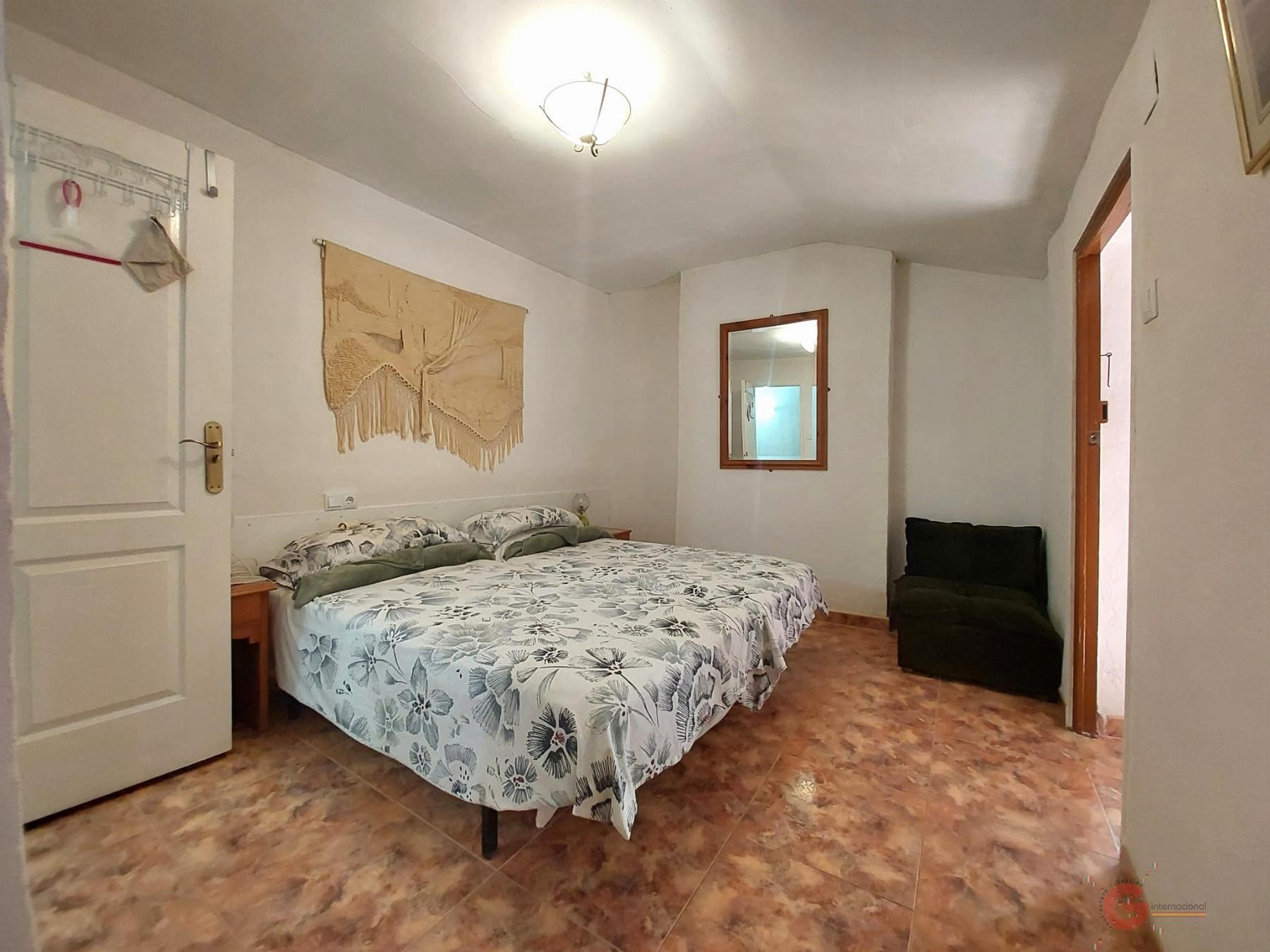 For sale of house in Vélez de Benaudalla