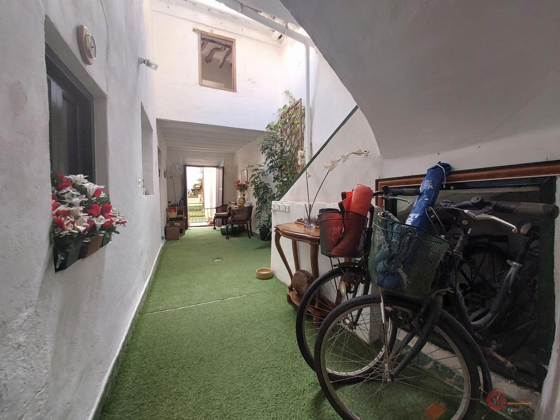 For sale of house in Vélez de Benaudalla