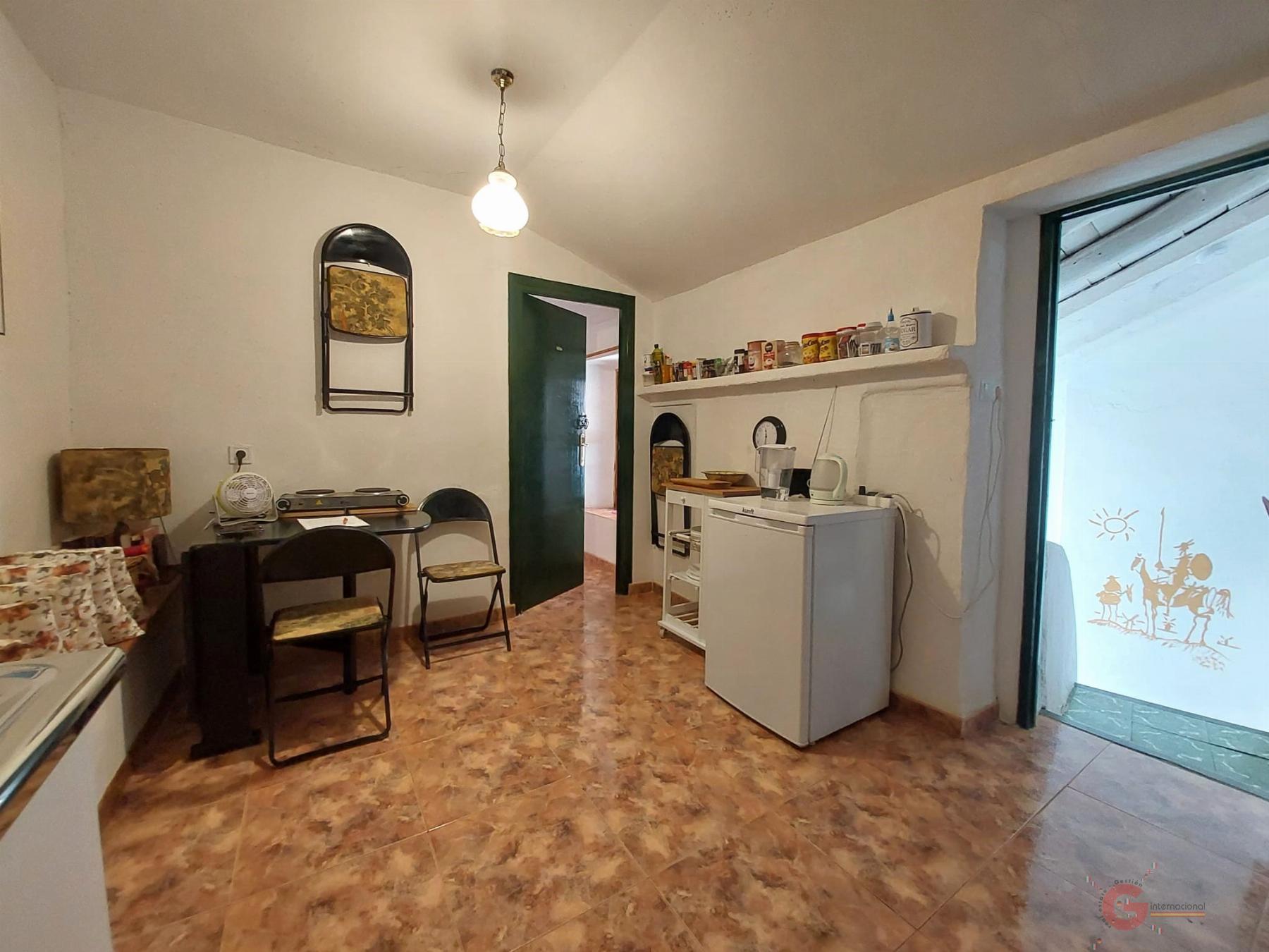 For sale of house in Vélez de Benaudalla