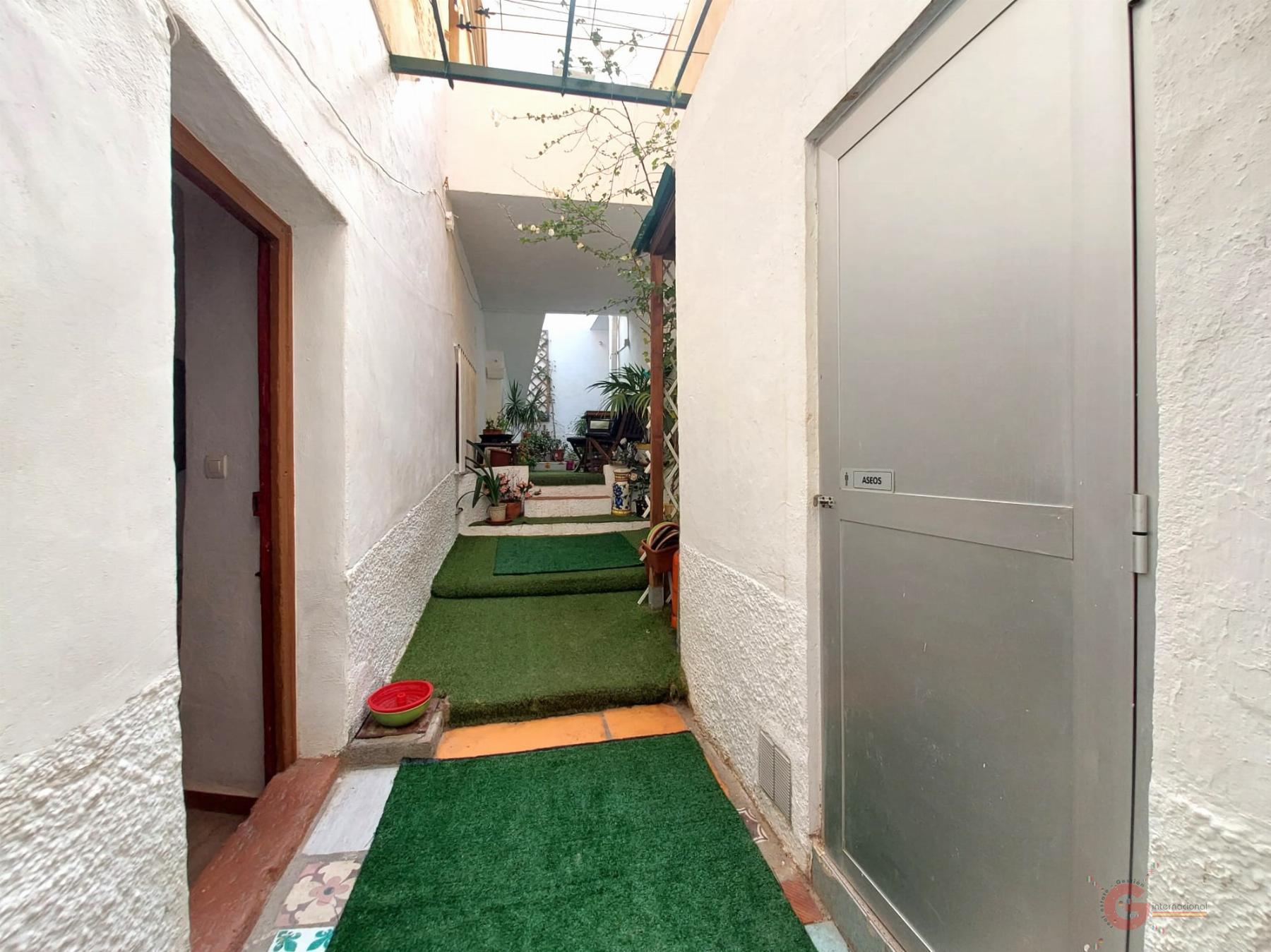 For sale of house in Vélez de Benaudalla