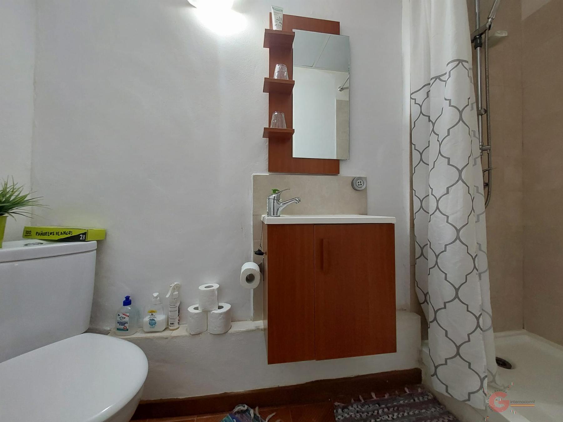For sale of house in Vélez de Benaudalla