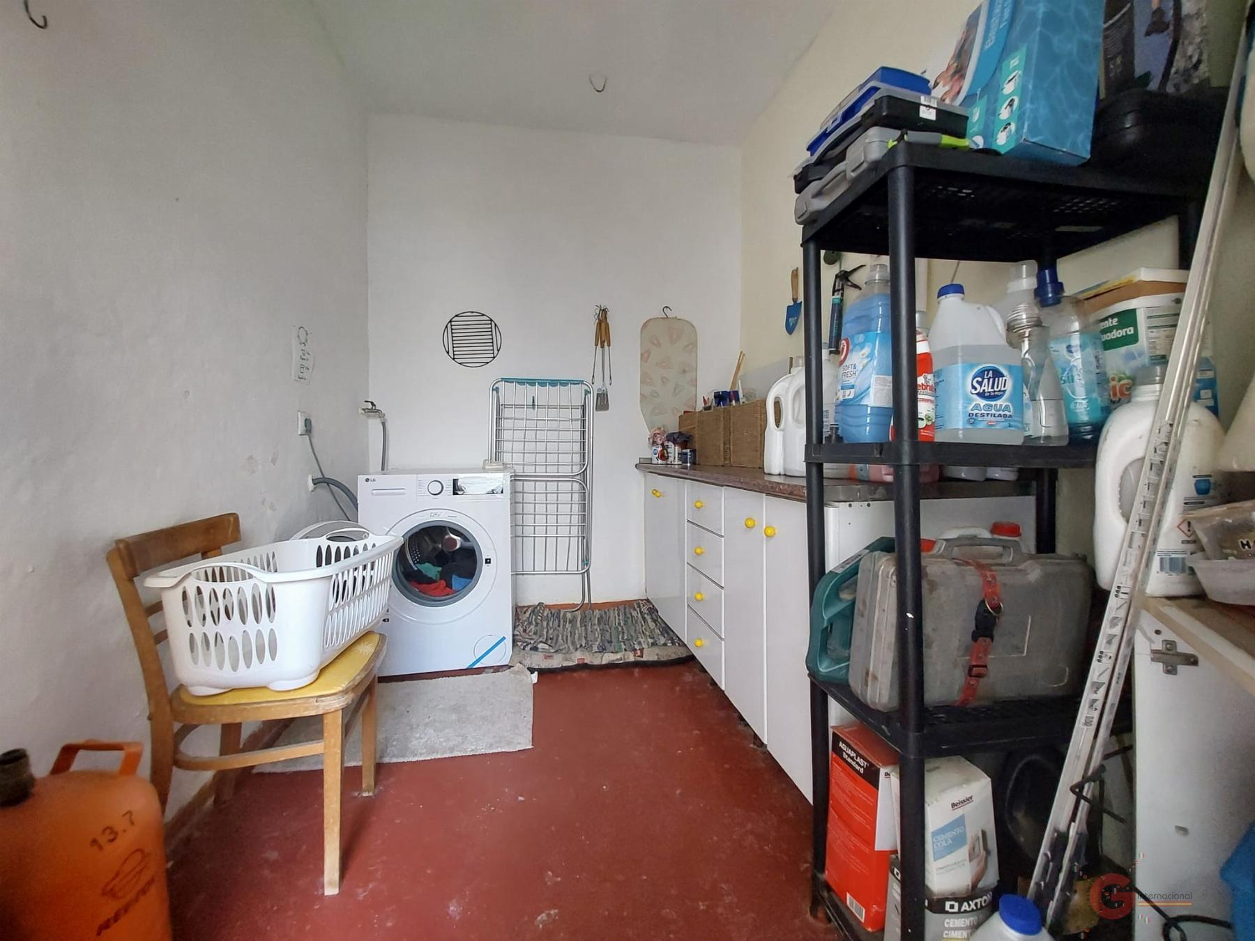 For sale of house in Vélez de Benaudalla
