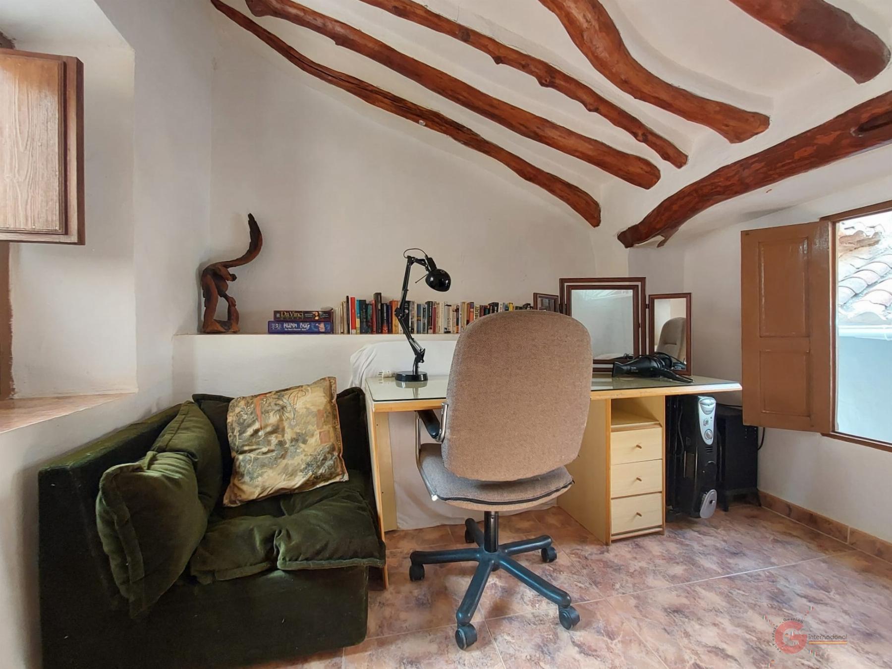 For sale of house in Vélez de Benaudalla