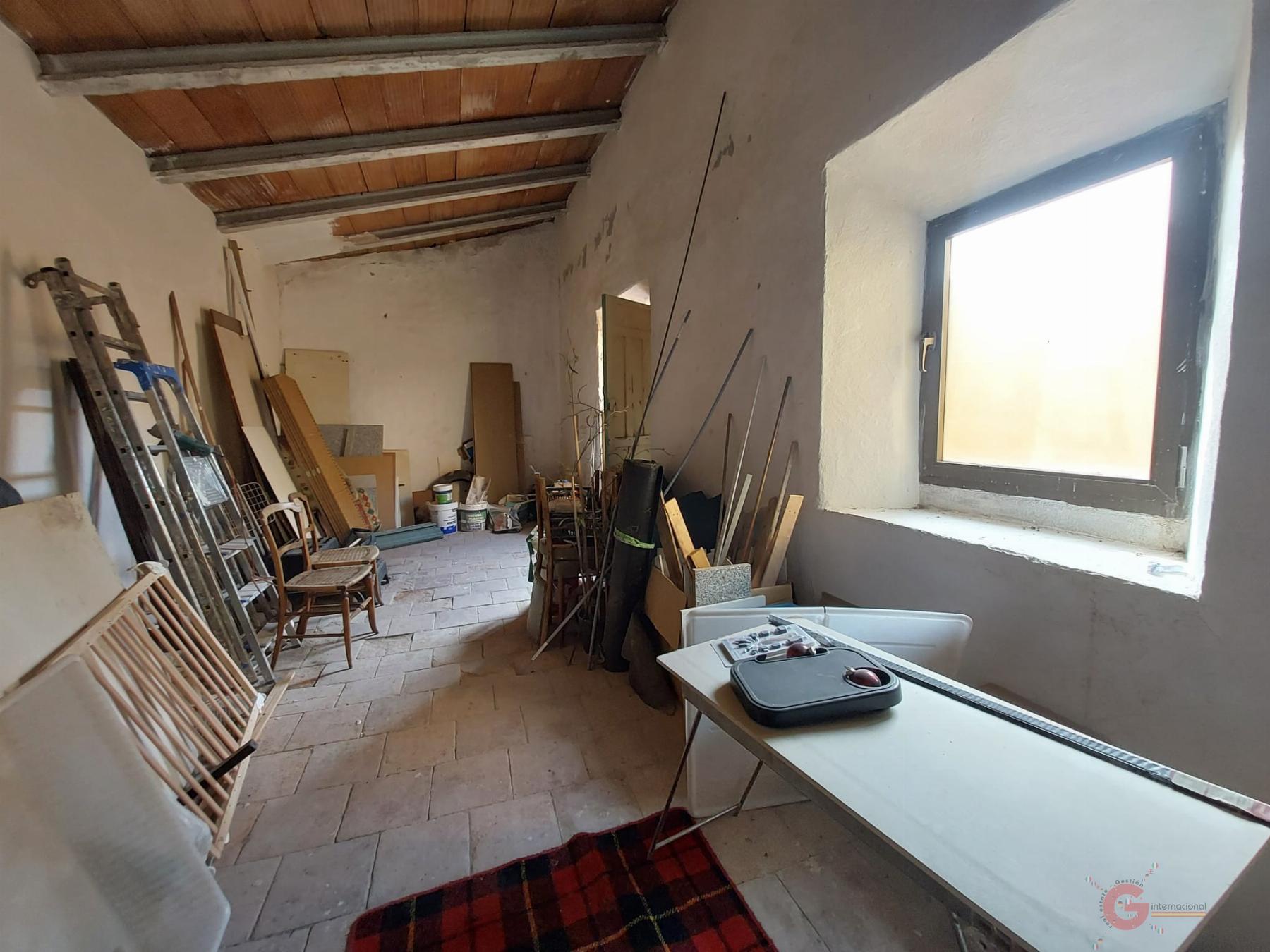 For sale of house in Vélez de Benaudalla