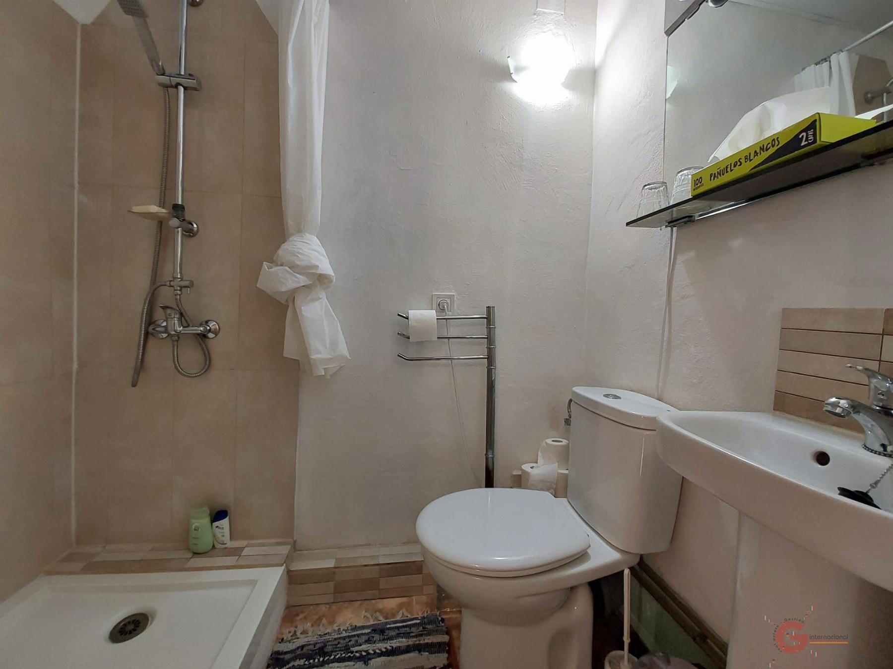 For sale of house in Vélez de Benaudalla