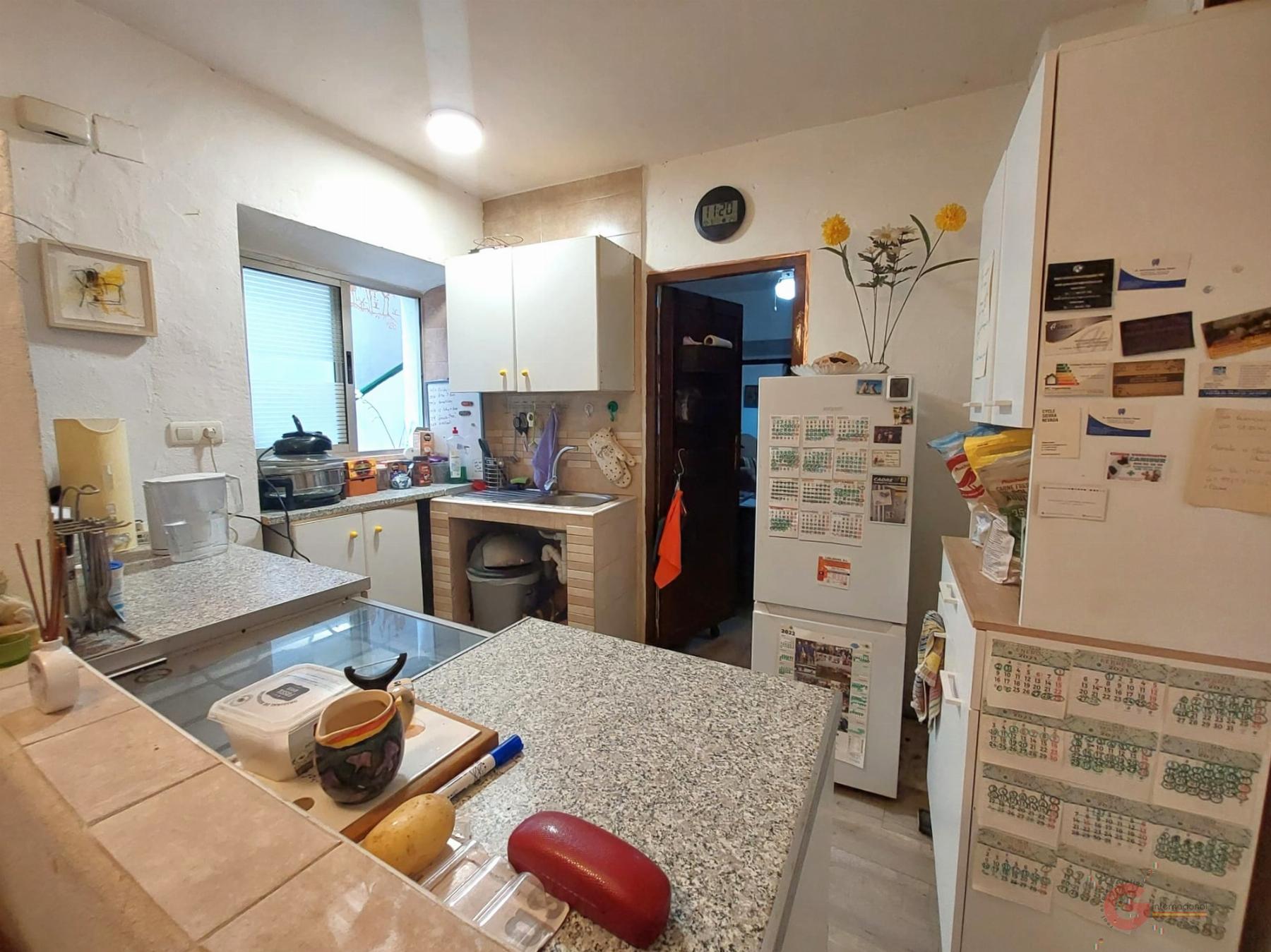 For sale of house in Vélez de Benaudalla