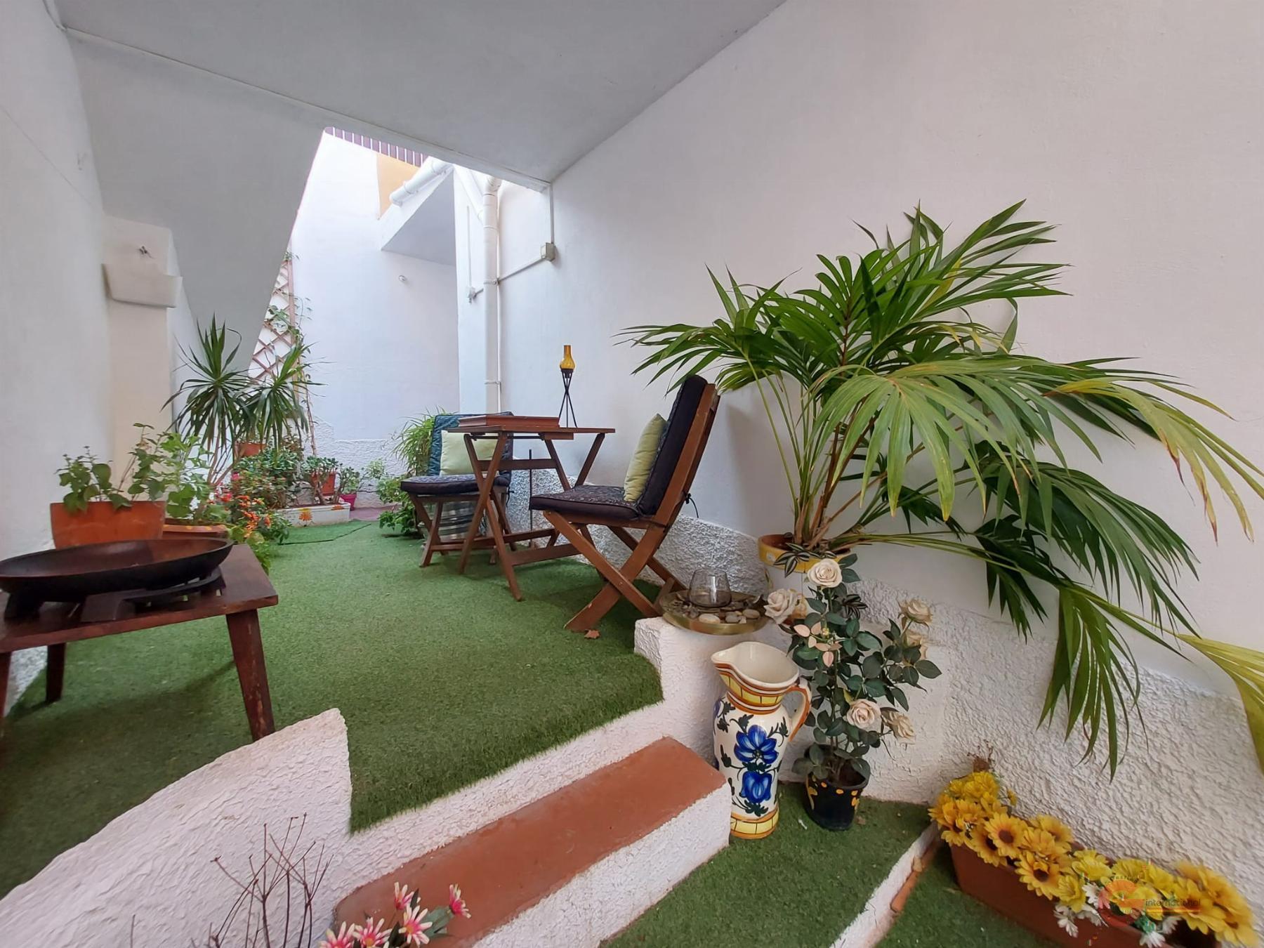 For sale of house in Vélez de Benaudalla