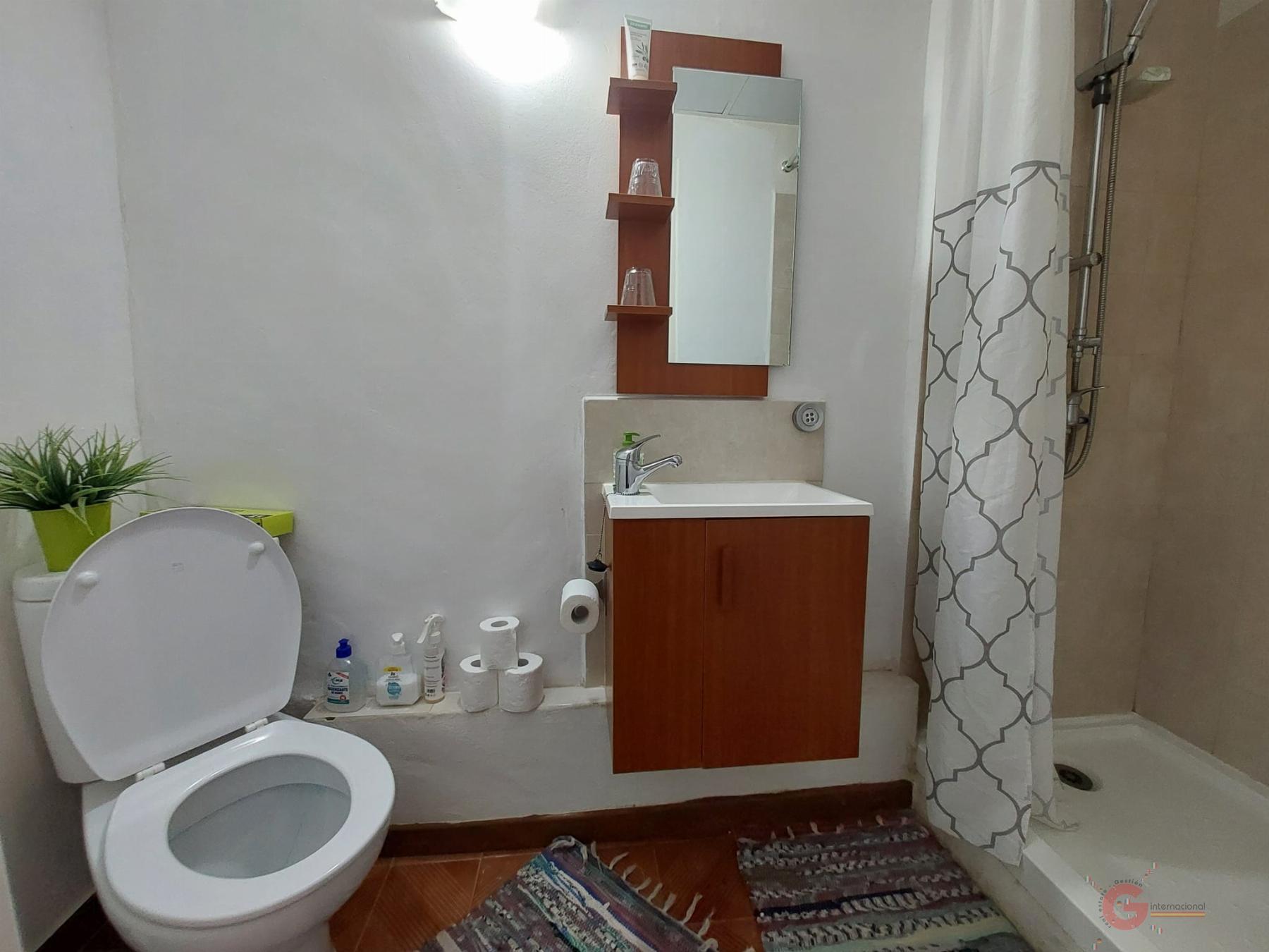For sale of house in Vélez de Benaudalla