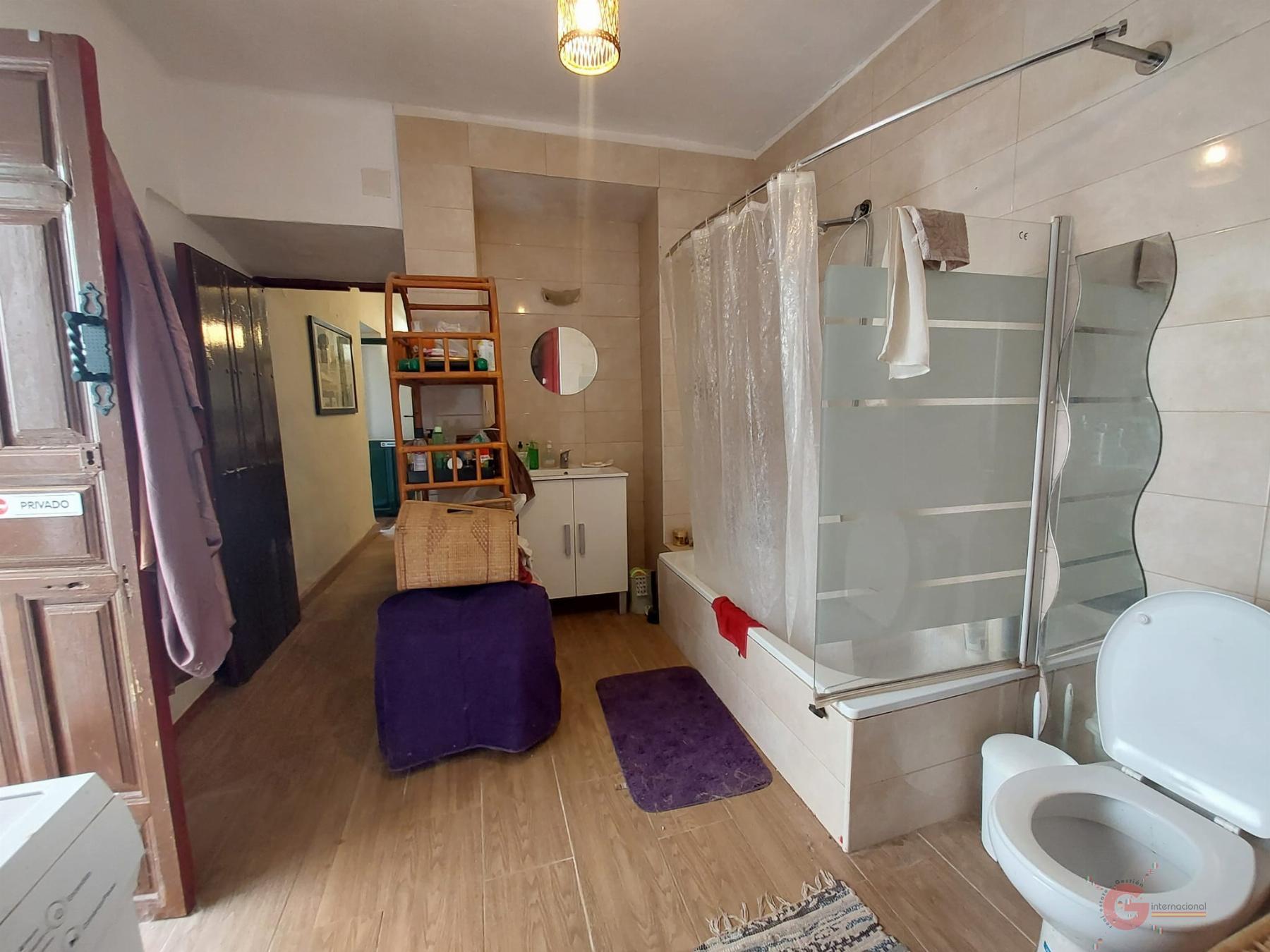 For sale of house in Vélez de Benaudalla