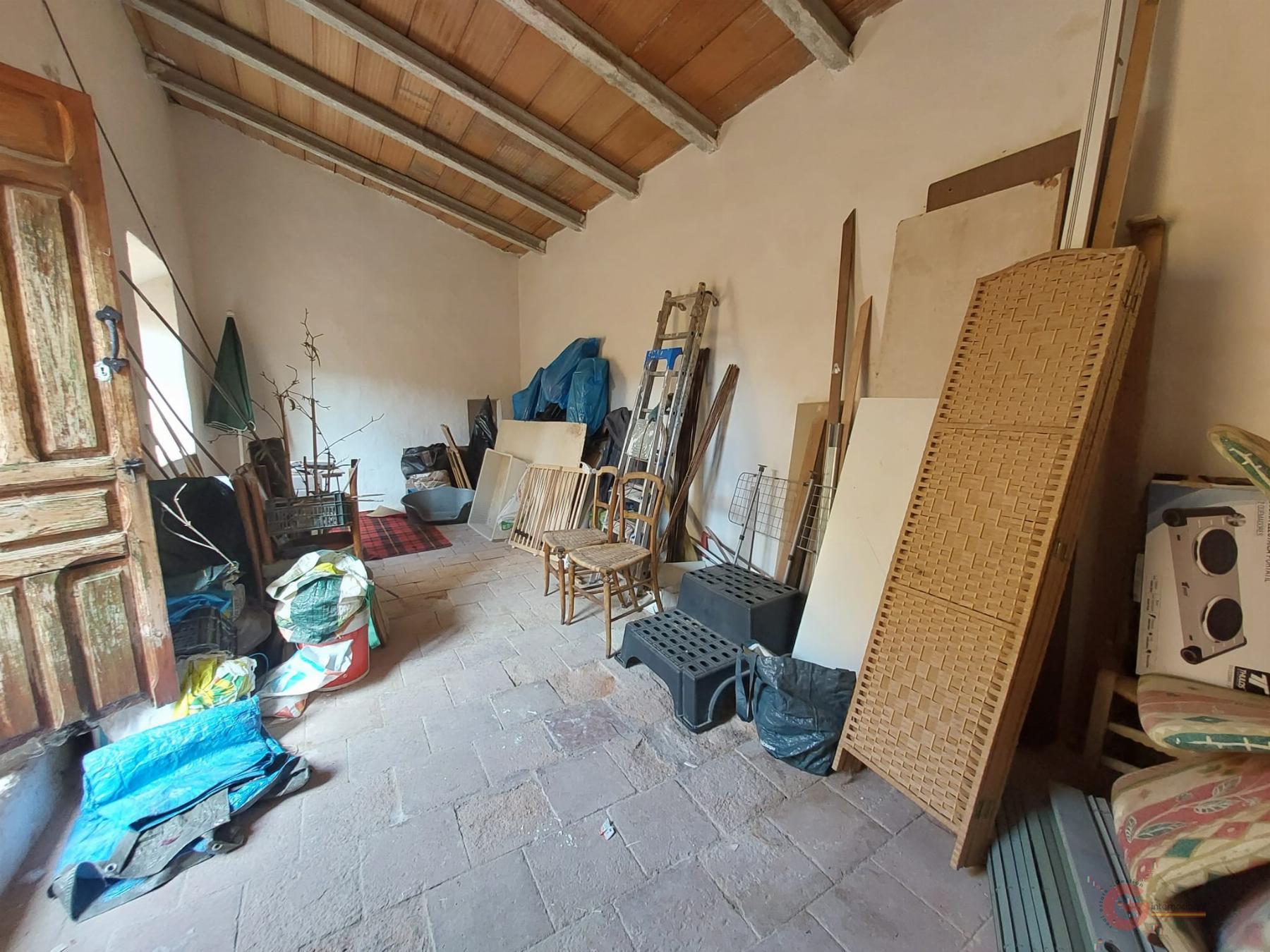 For sale of house in Vélez de Benaudalla