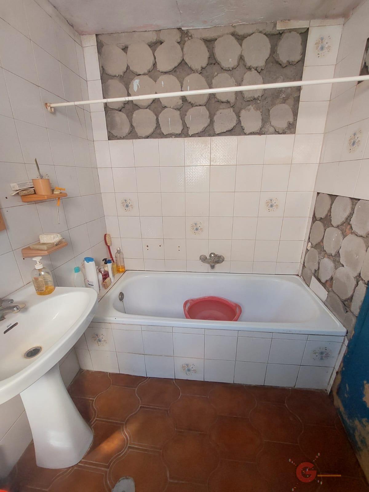 For sale of house in Salobreña