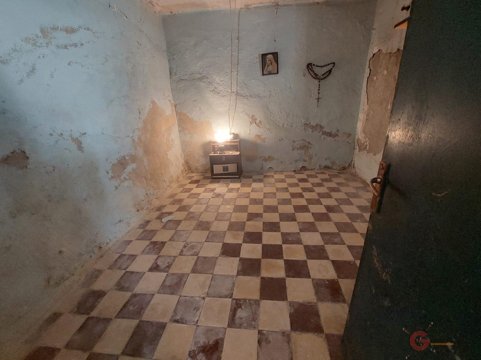 For sale of house in Salobreña