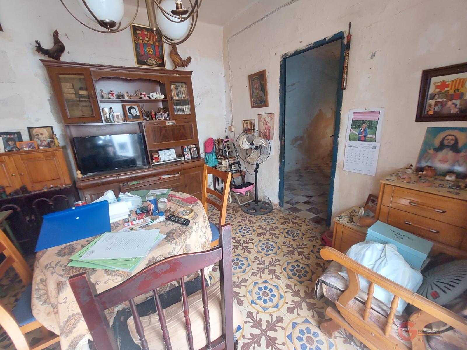 For sale of house in Salobreña