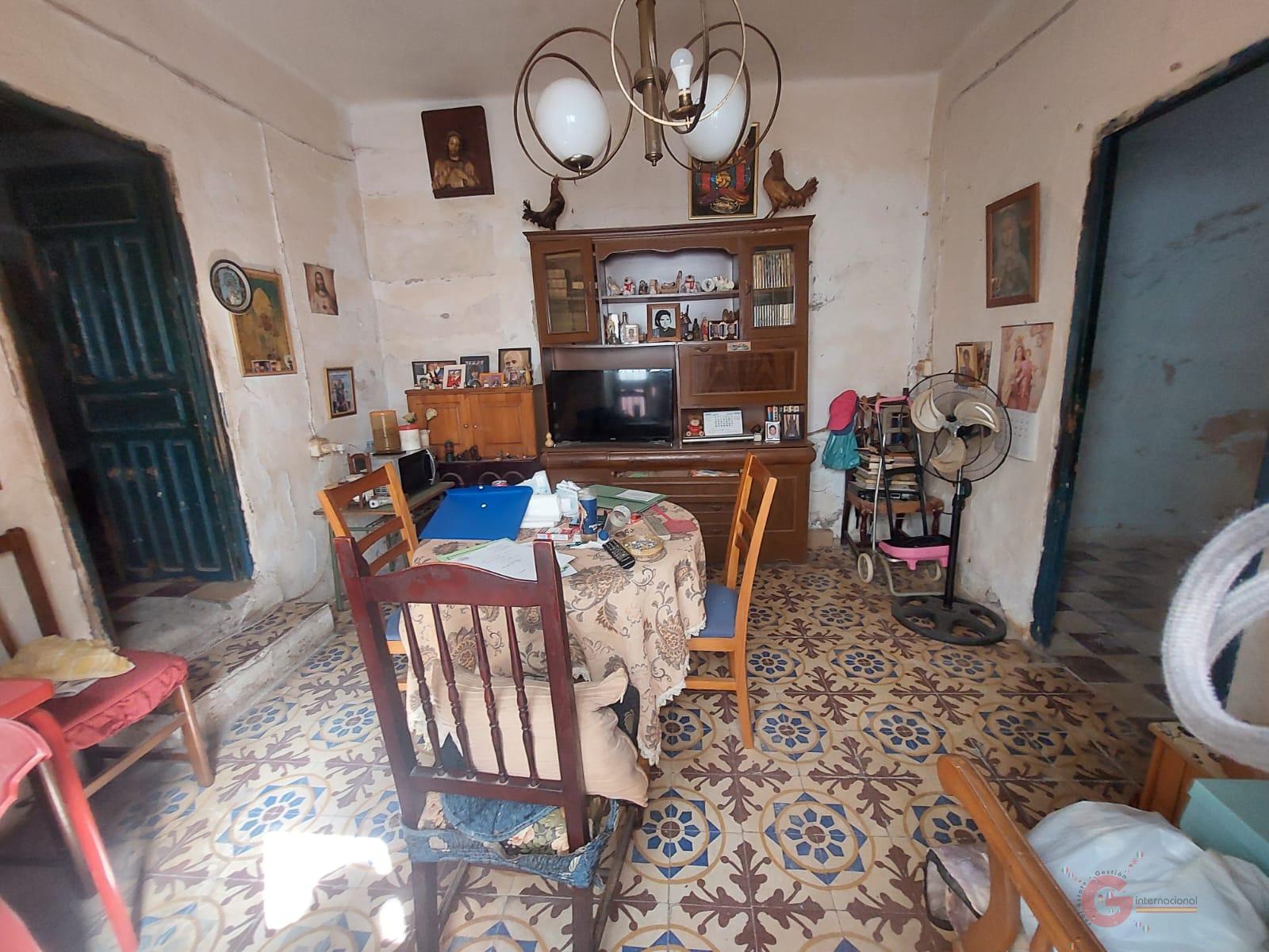 For sale of house in Salobreña