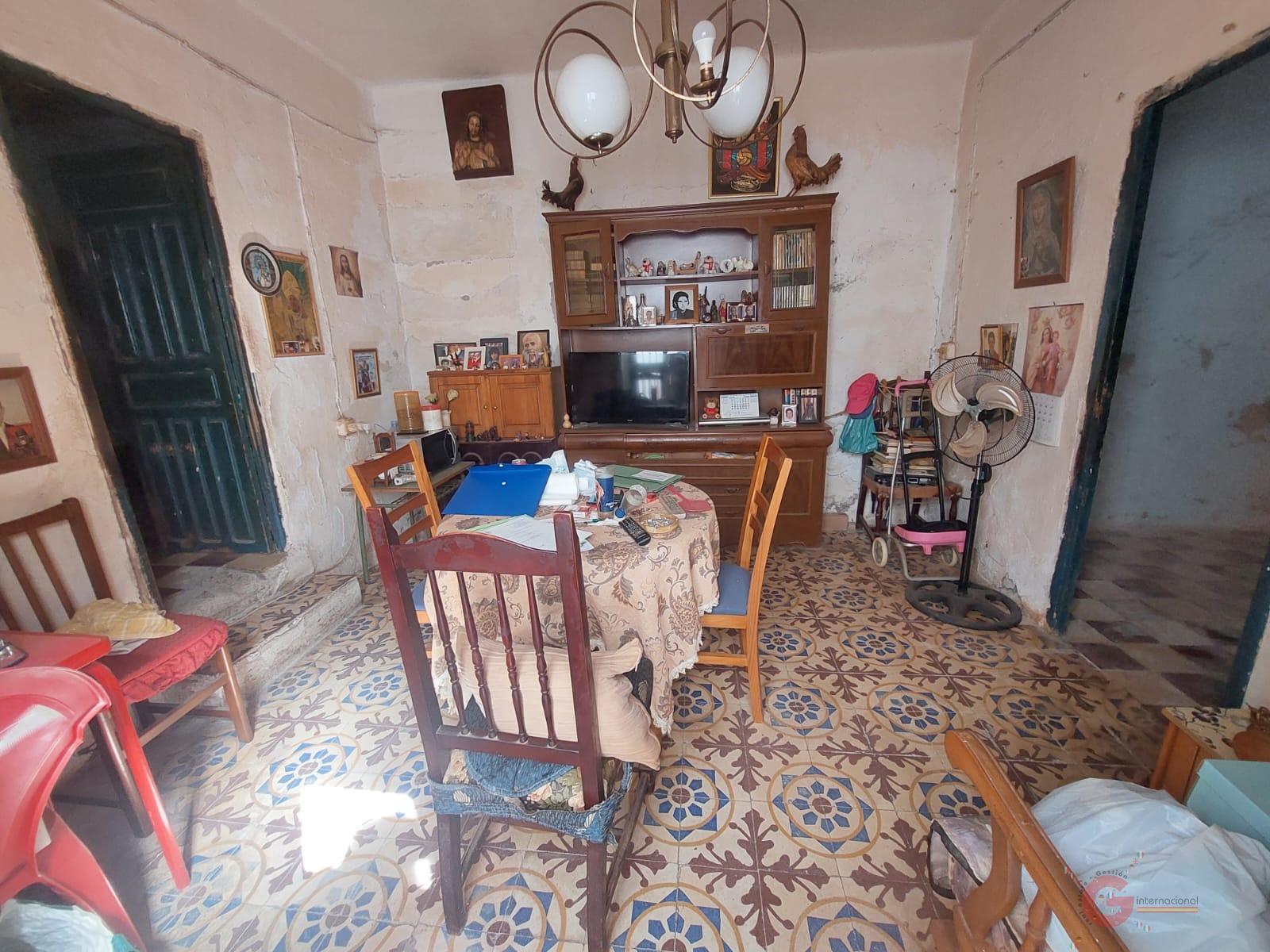 For sale of house in Salobreña