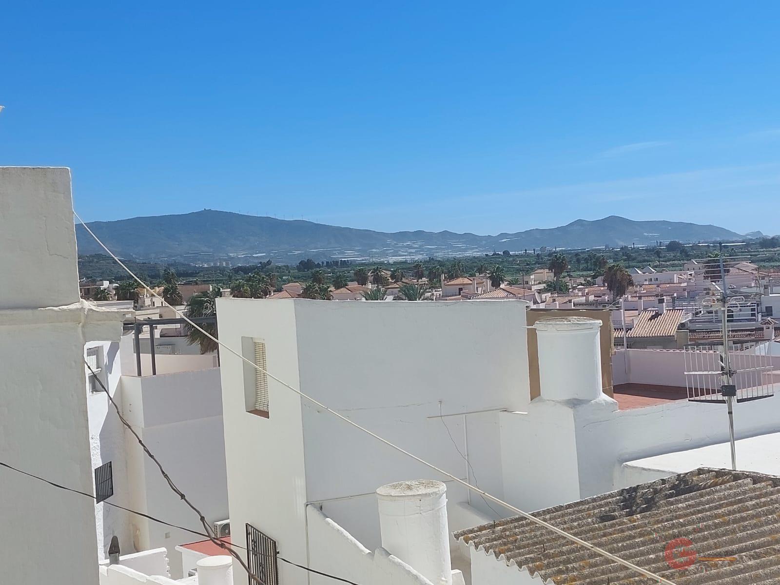 For sale of house in Salobreña