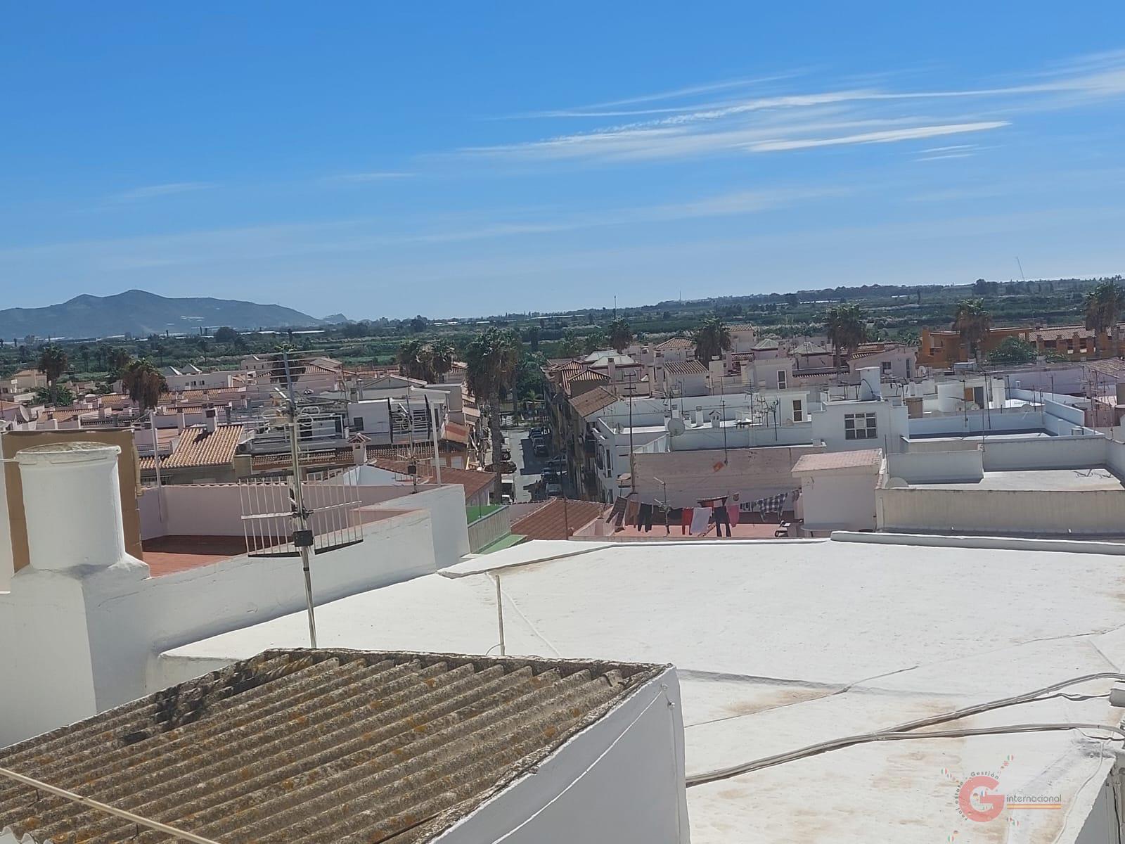 For sale of house in Salobreña