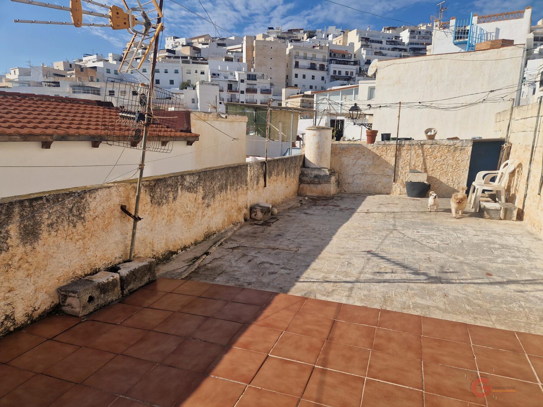 For sale of house in Salobreña