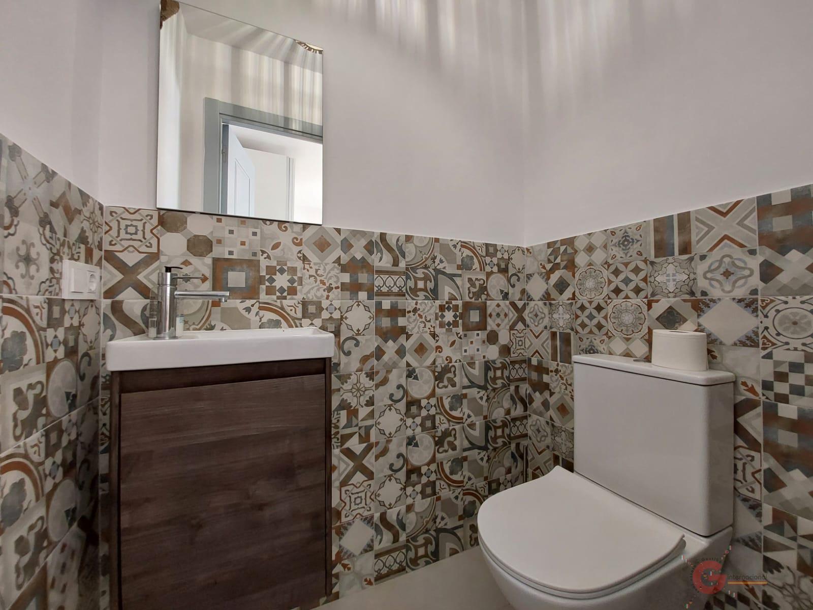 For sale of house in Caleta de Vélez
