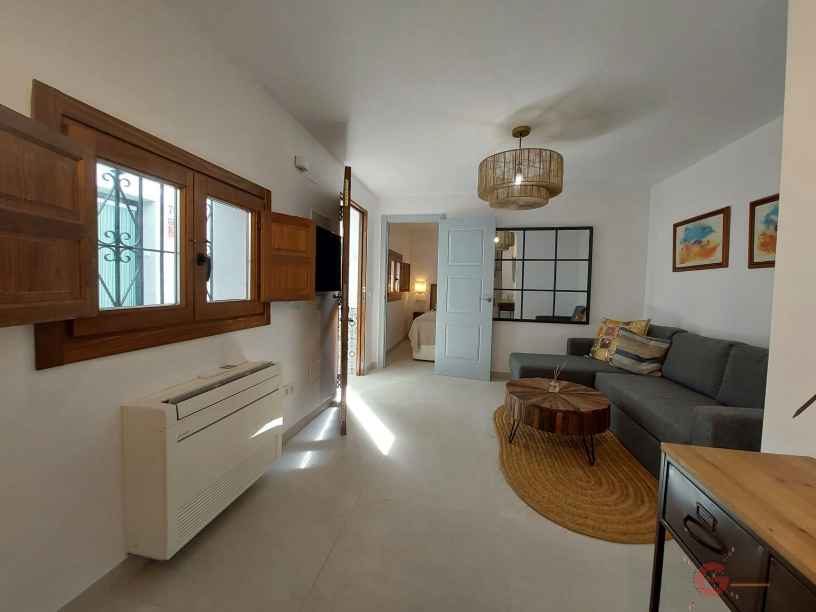 For sale of house in Caleta de Vélez