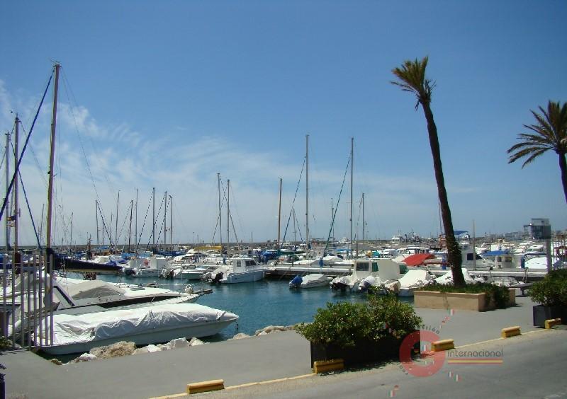 For sale of house in Caleta de Vélez