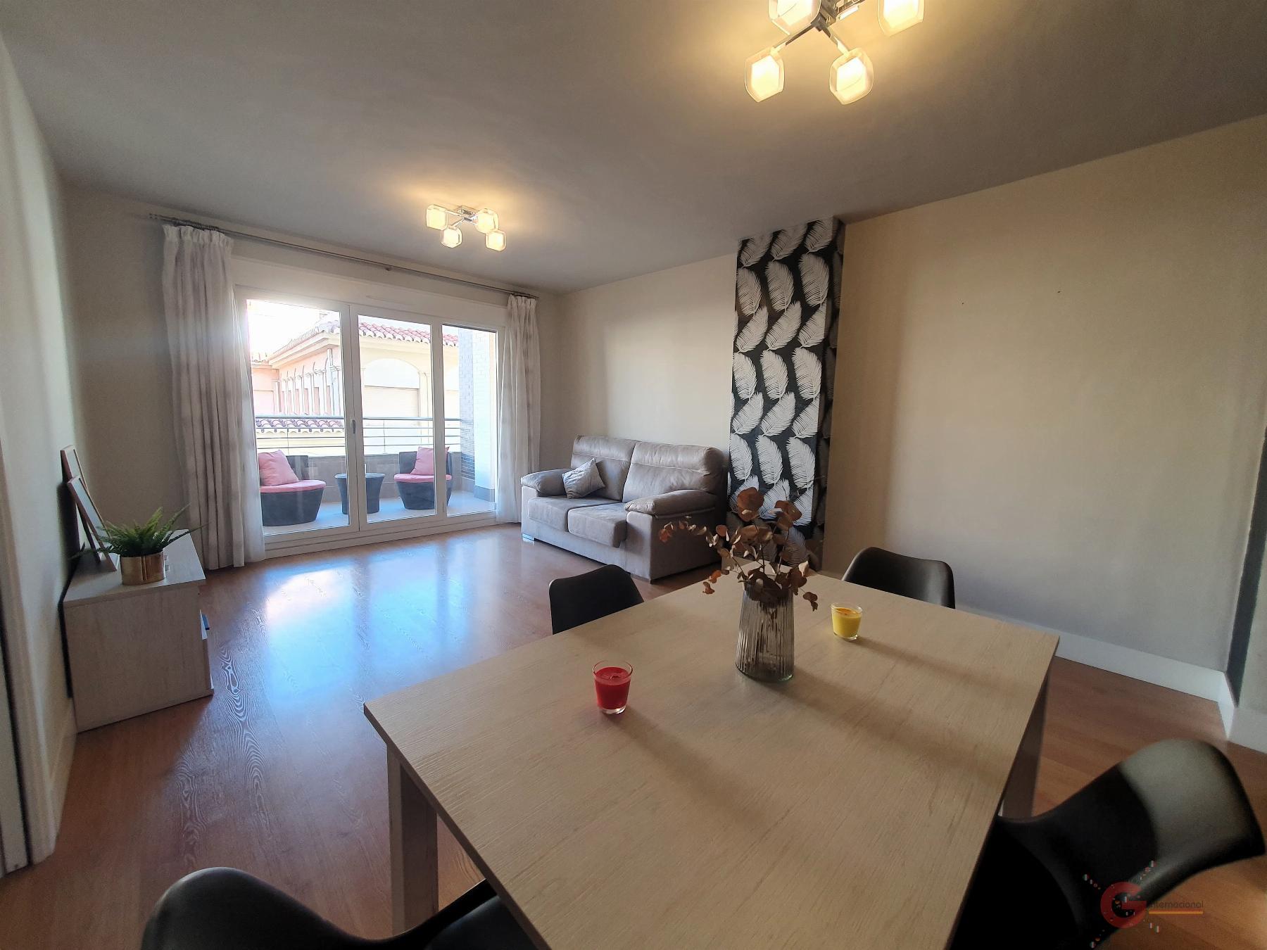 For sale of flat in Motril