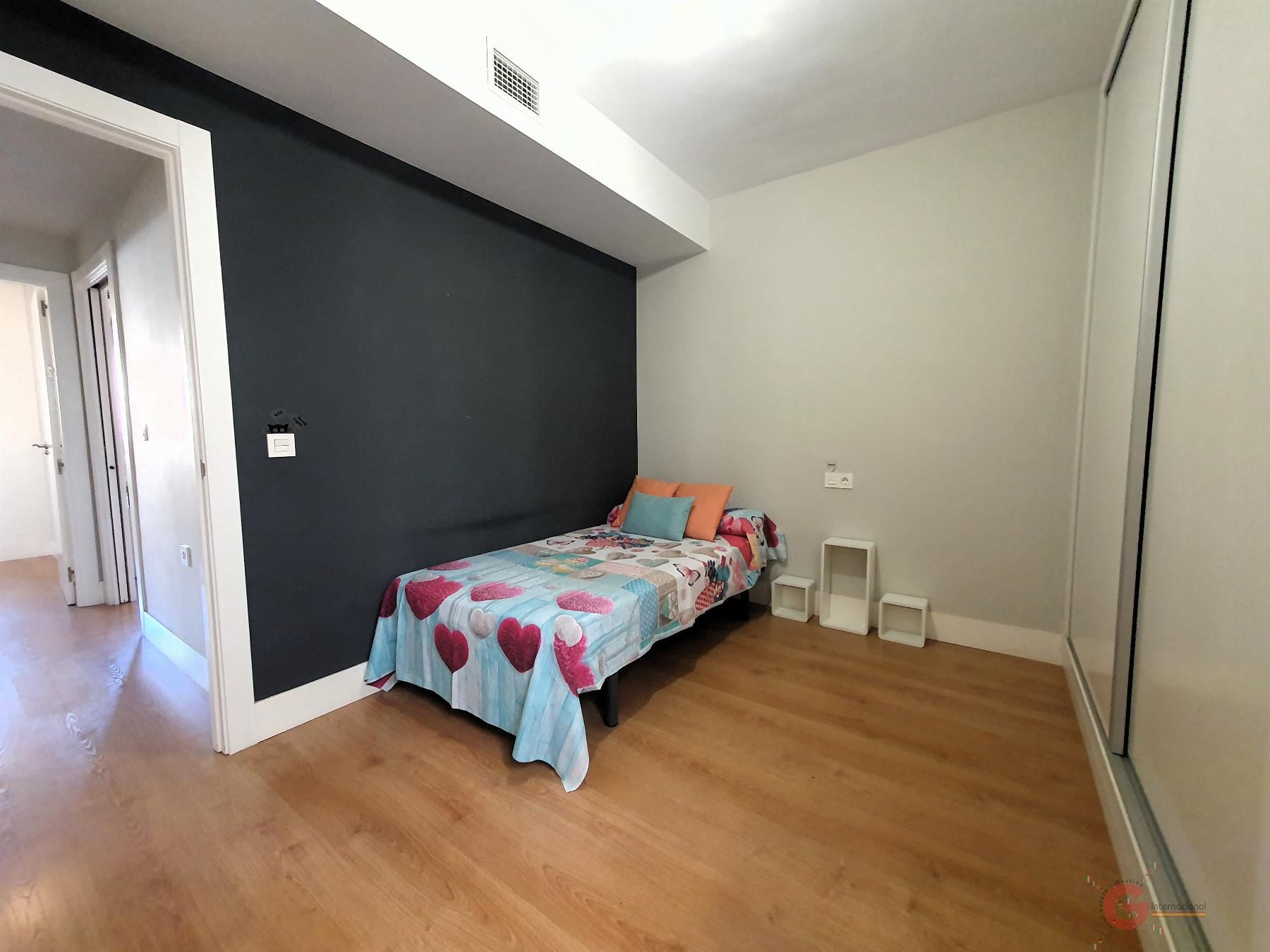 For sale of flat in Motril