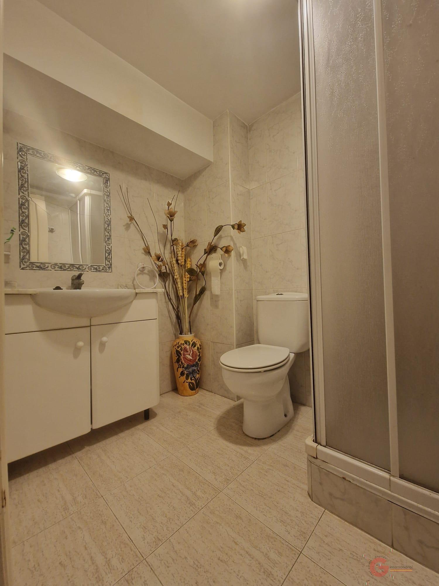 For sale of house in Salobreña