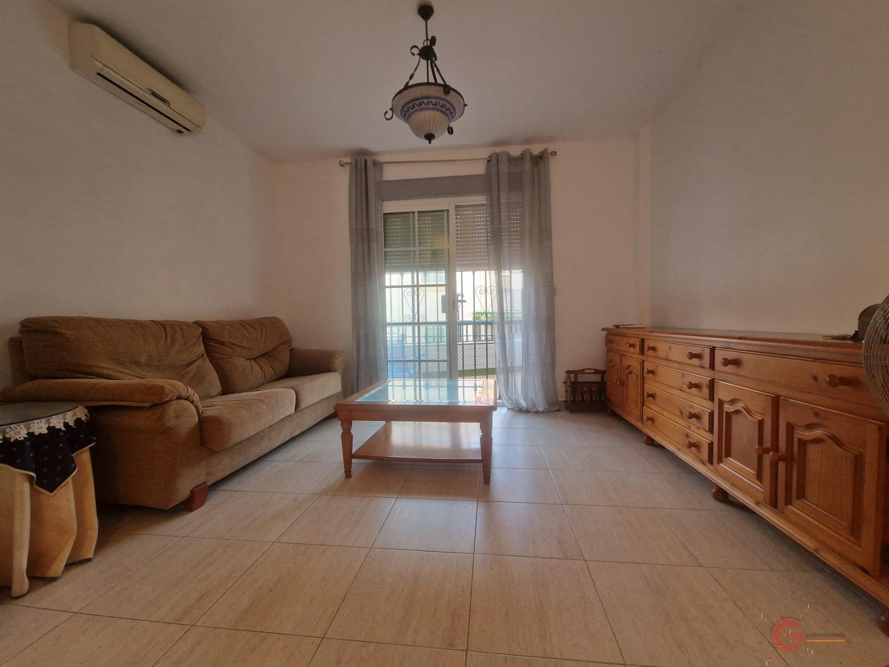For sale of house in Salobreña