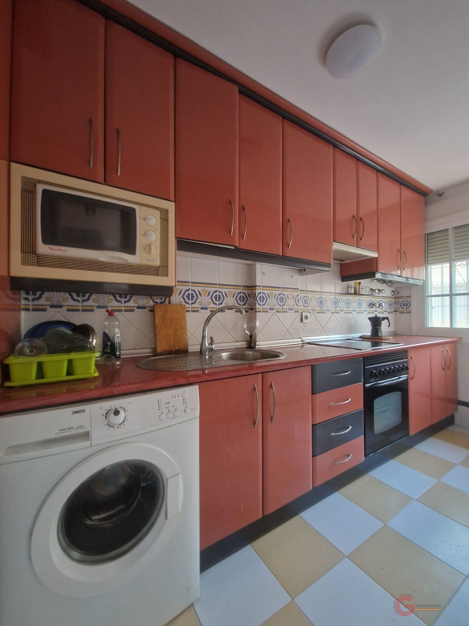 For sale of house in Salobreña