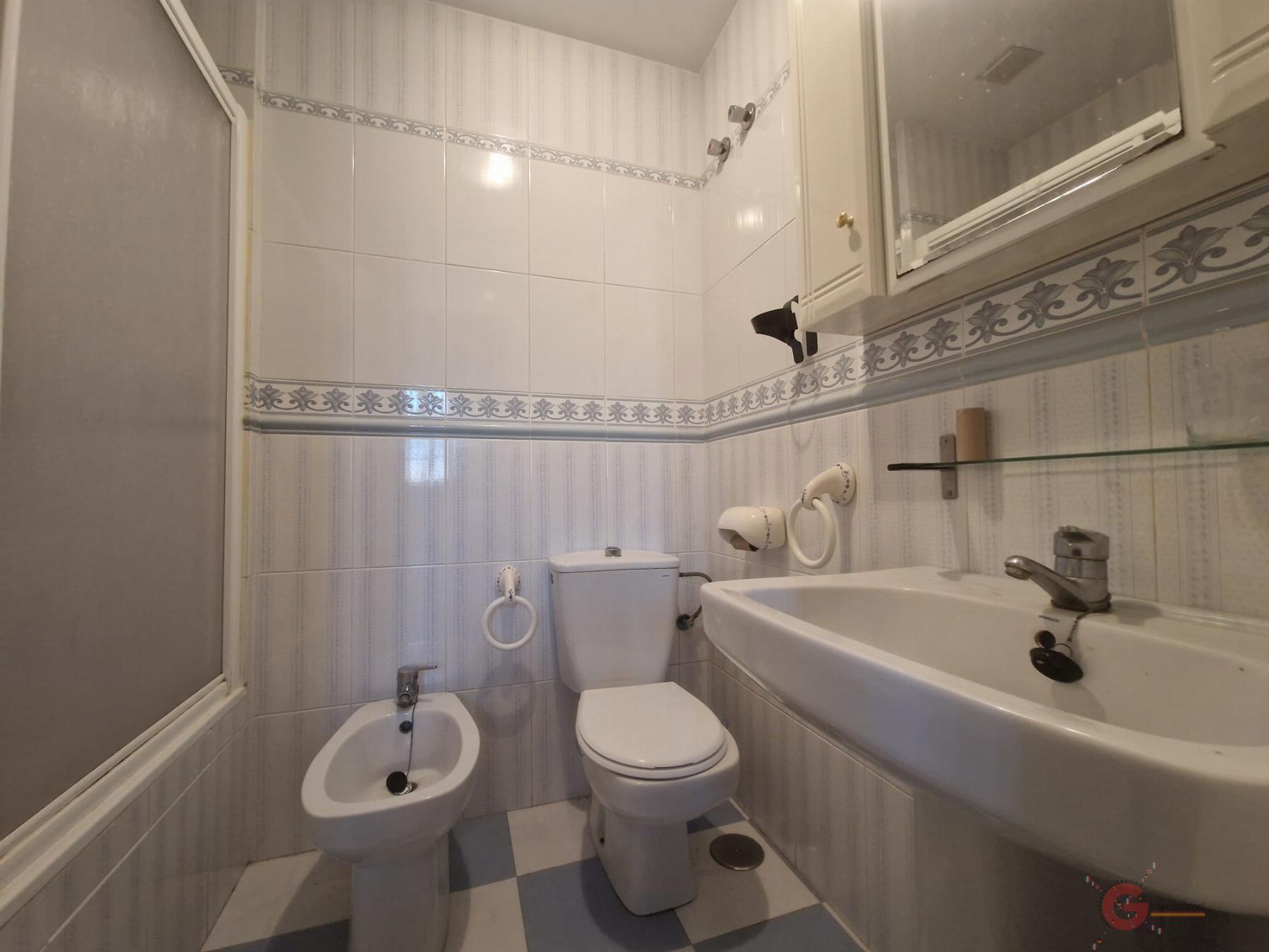 For sale of house in Salobreña